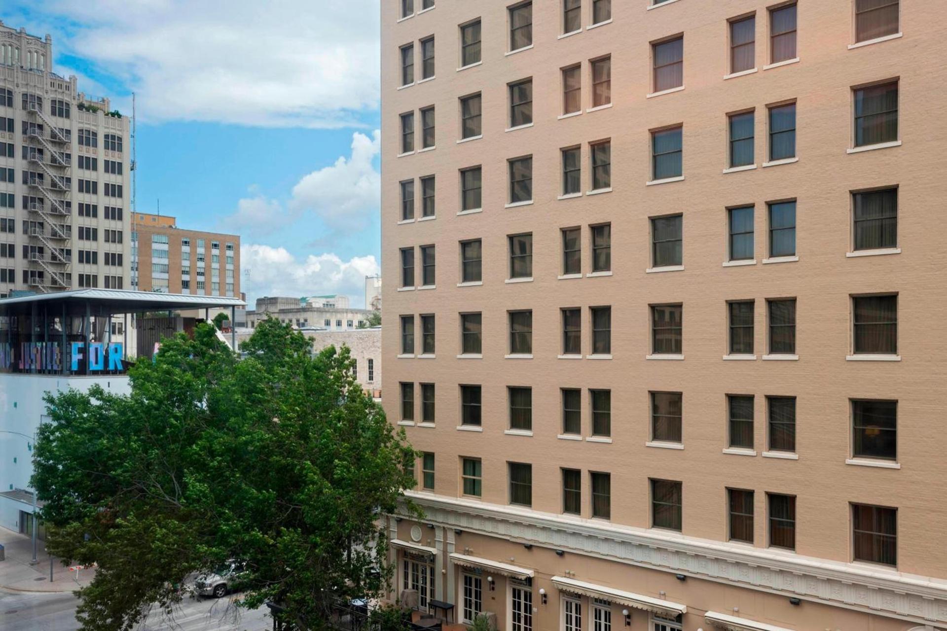 Aloft by Marriott Austin Downtown photo 17
