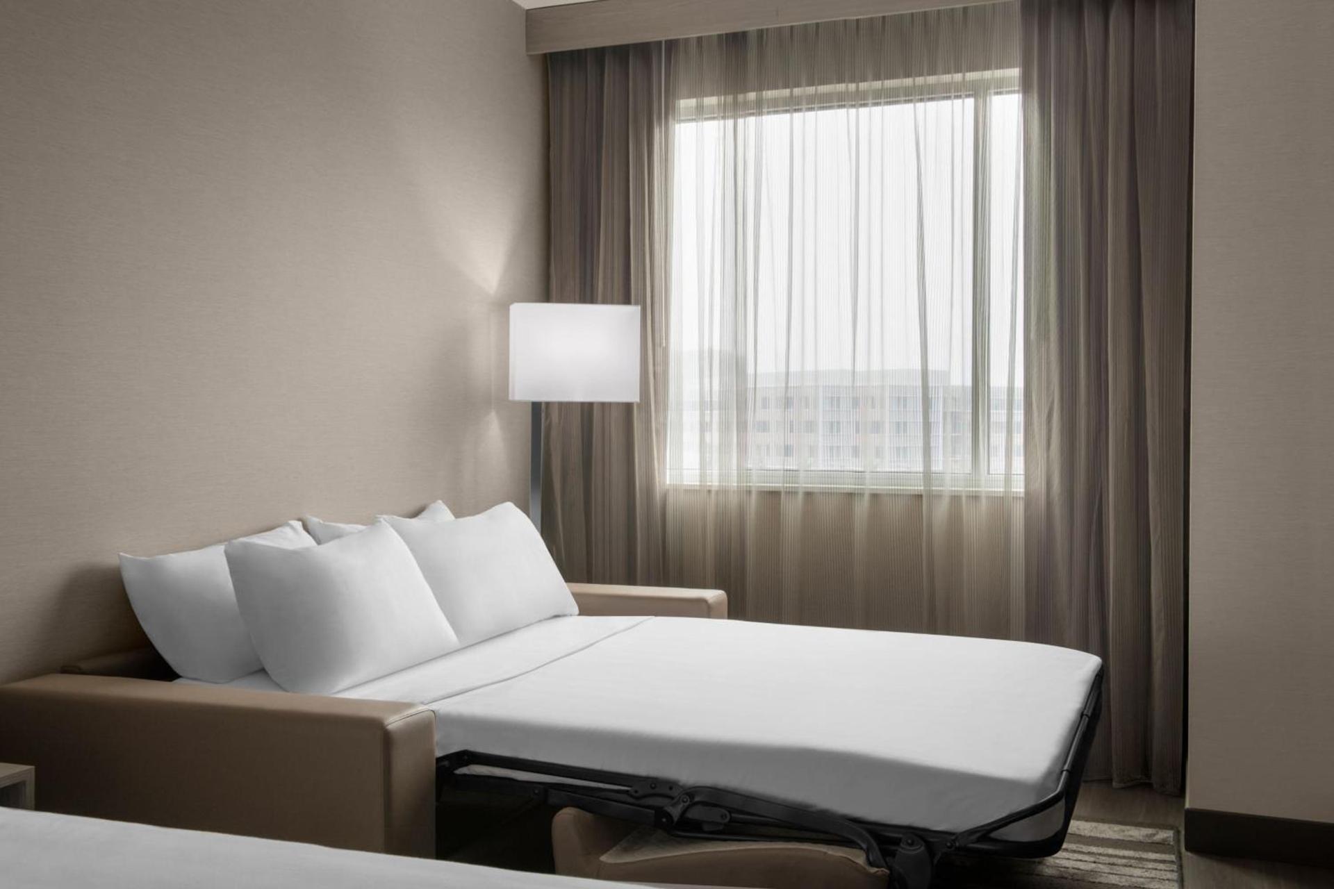 AC Hotel by Marriott Pittsburgh Southpointe photo 9