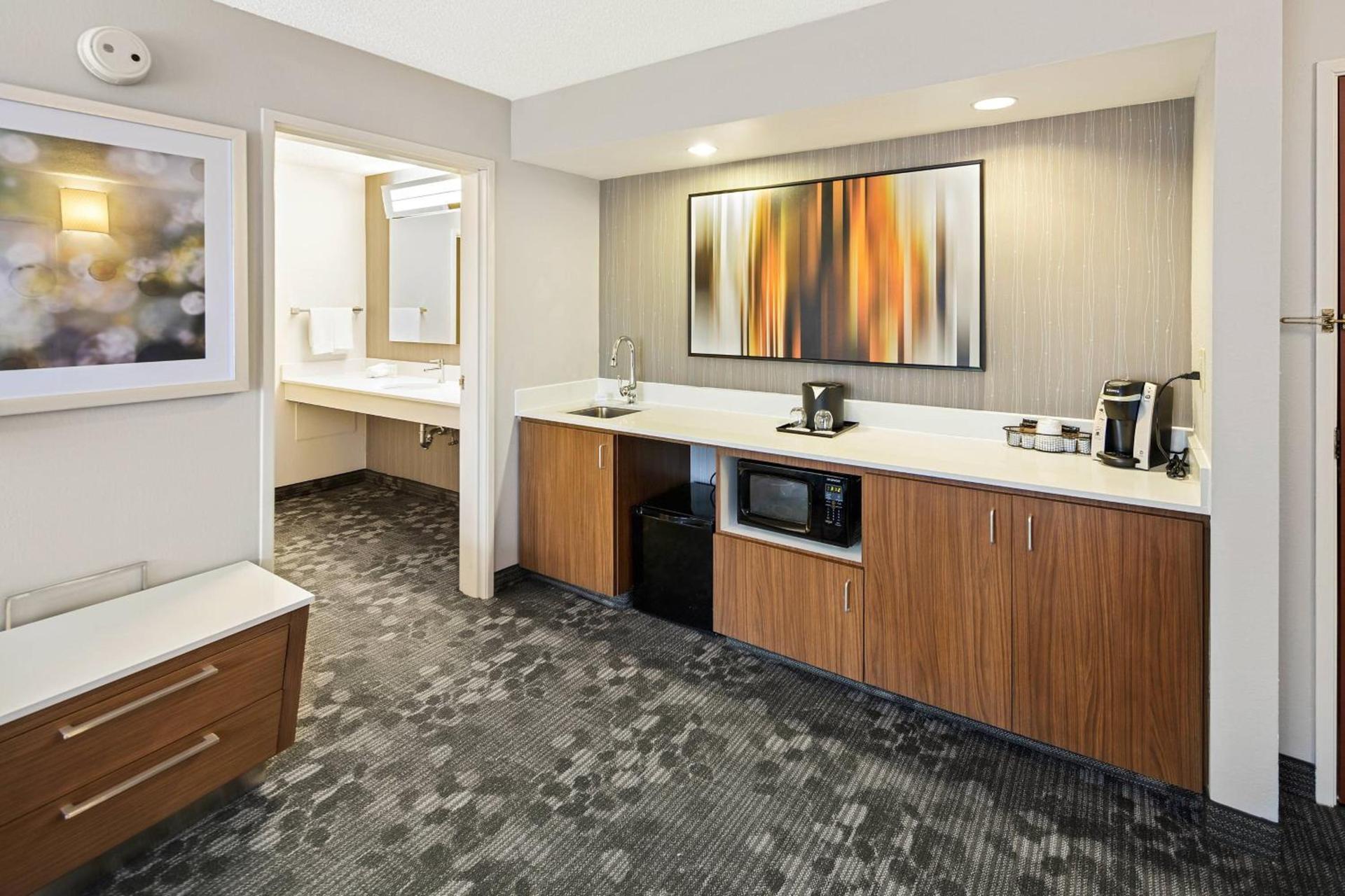 Courtyard by Marriott Bryan College Station photo 11