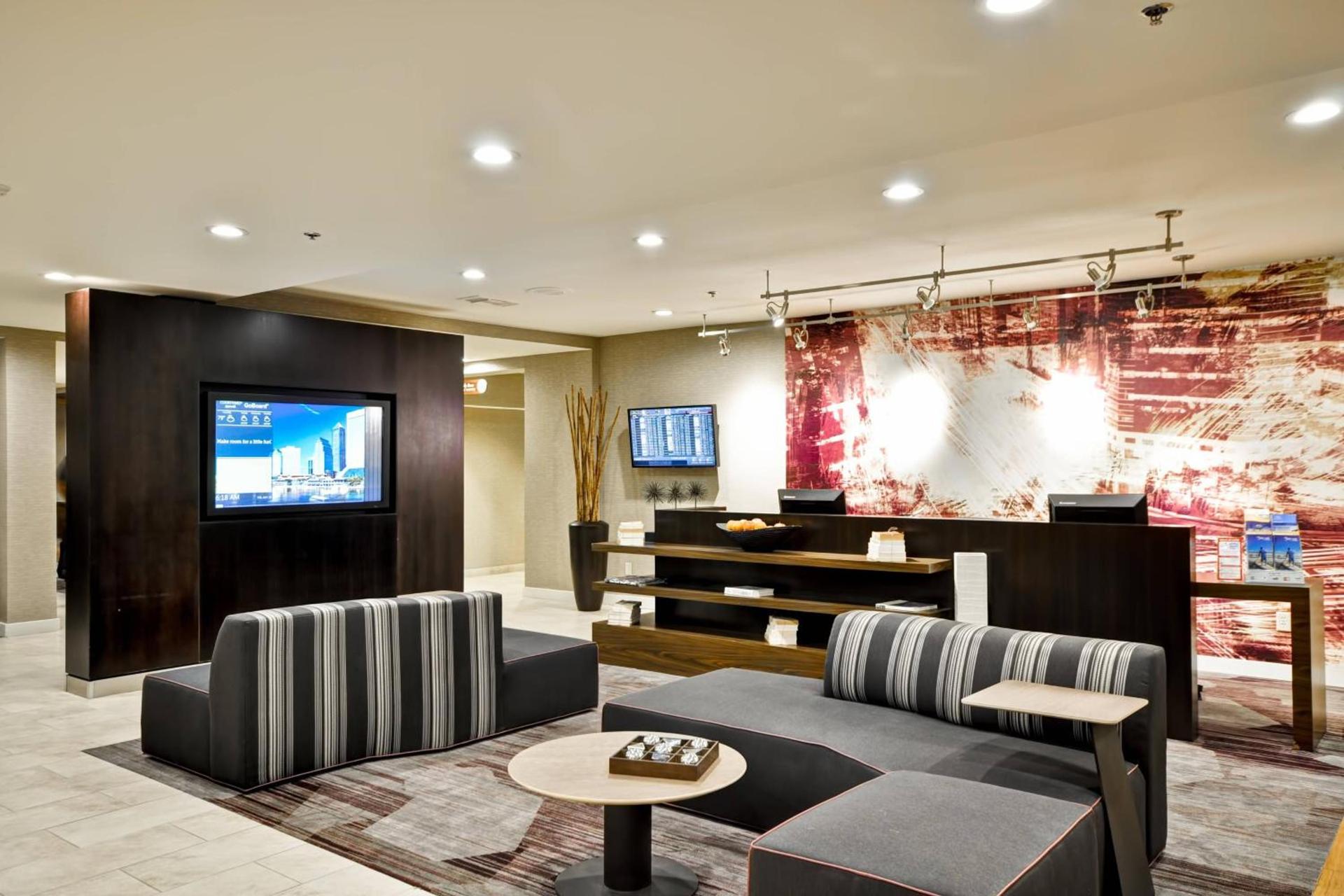 Courtyard by Marriott Jacksonville Airport/ Northeast photo 11