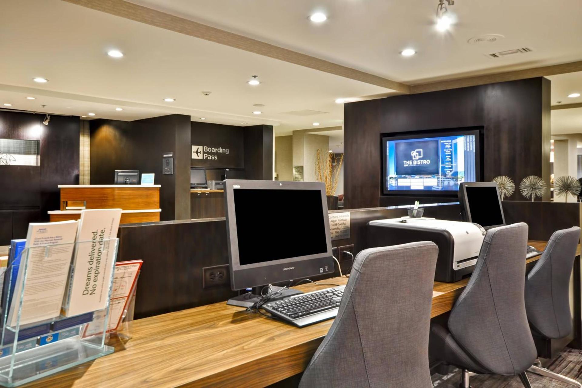 Courtyard by Marriott Jacksonville Airport/ Northeast photo 13