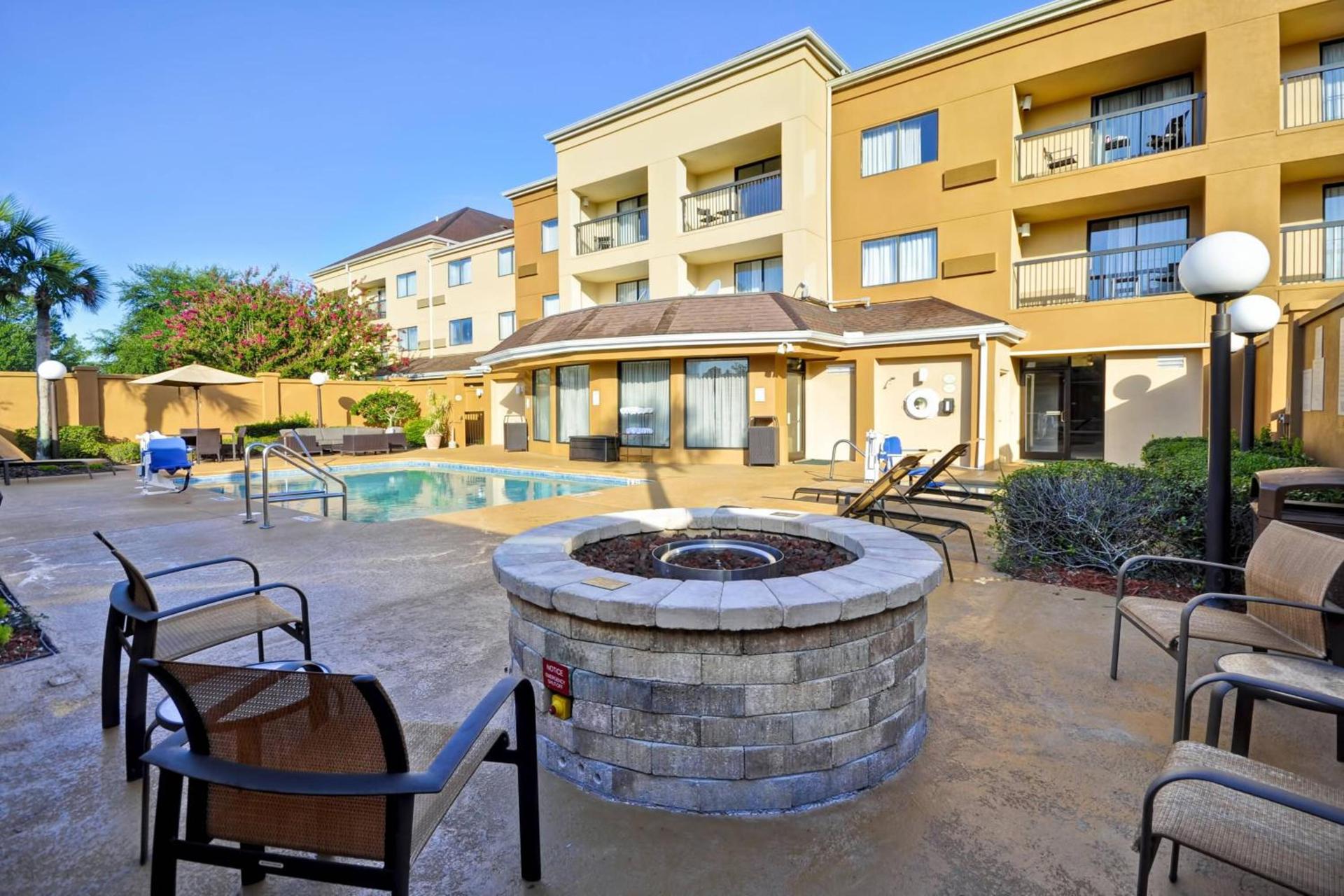 Courtyard by Marriott Jacksonville Airport/ Northeast photo 19