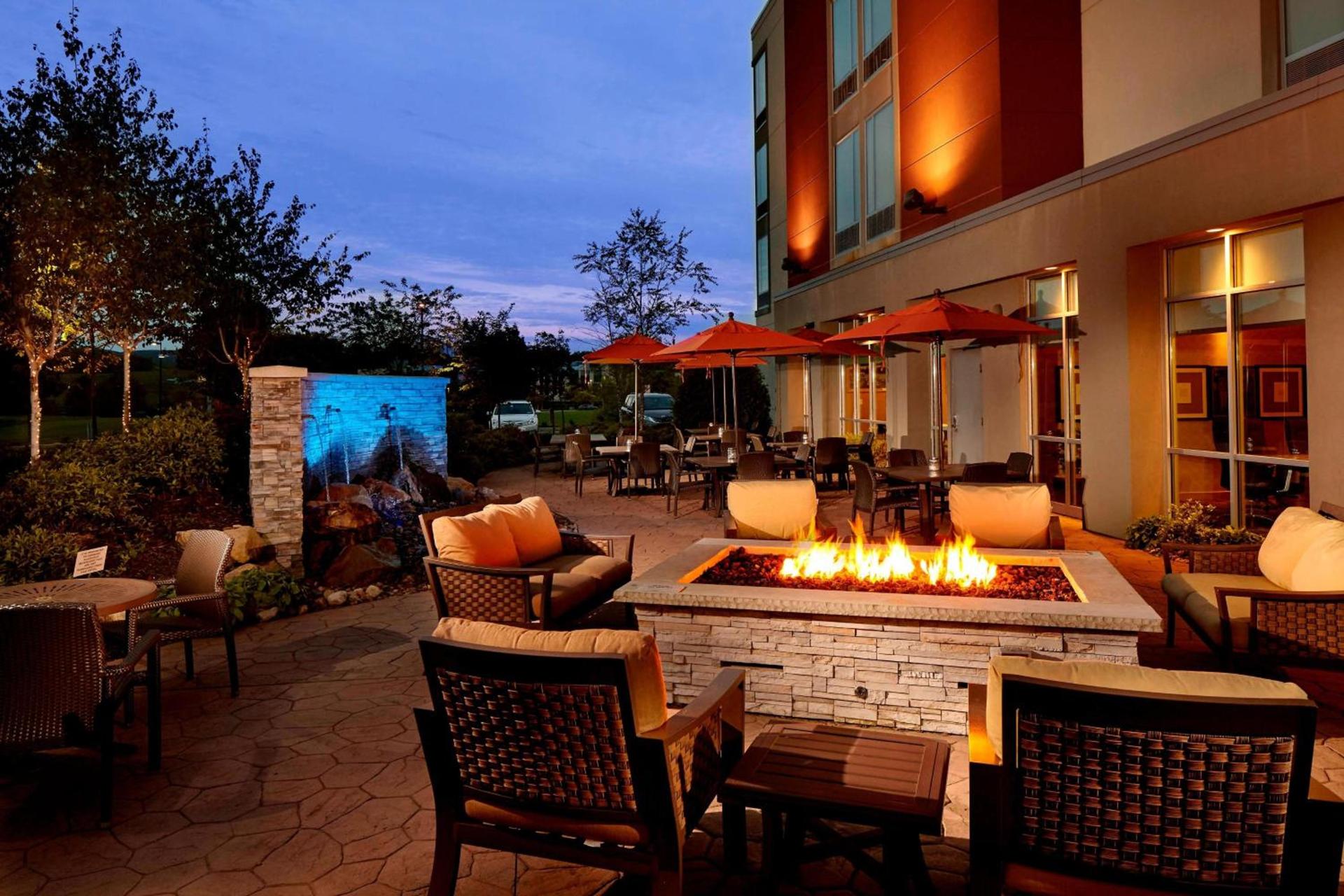 SpringHill Suites by Marriott Pittsburgh Latrobe photo 5