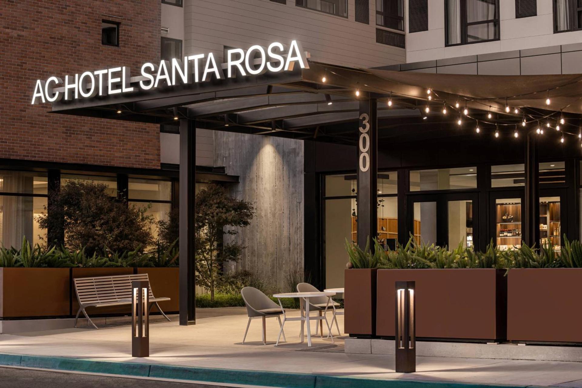AC Hotel by Marriott Santa Rosa Sonoma Wine Country photo 3