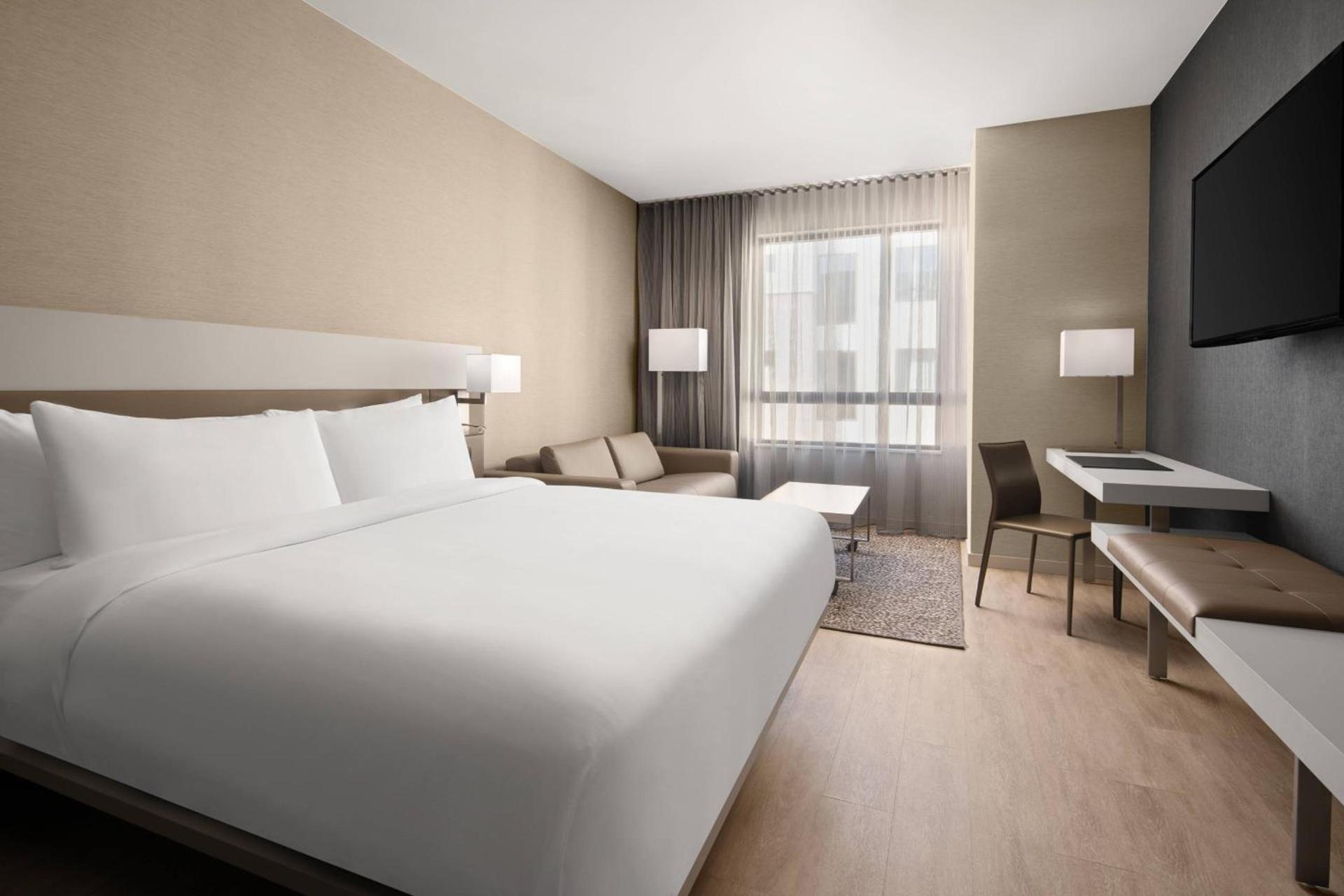 AC Hotel by Marriott Santa Rosa Sonoma Wine Country photo 9