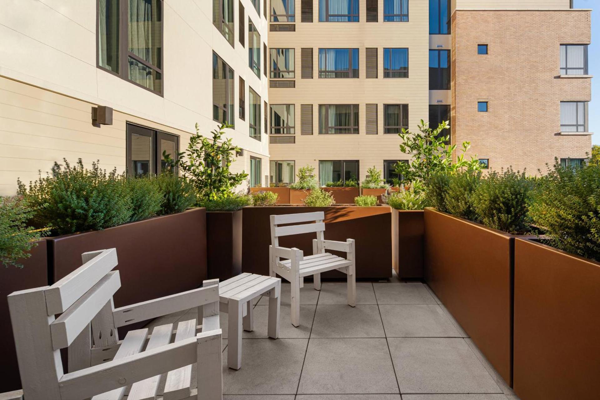 AC Hotel by Marriott Santa Rosa Sonoma Wine Country photo 11