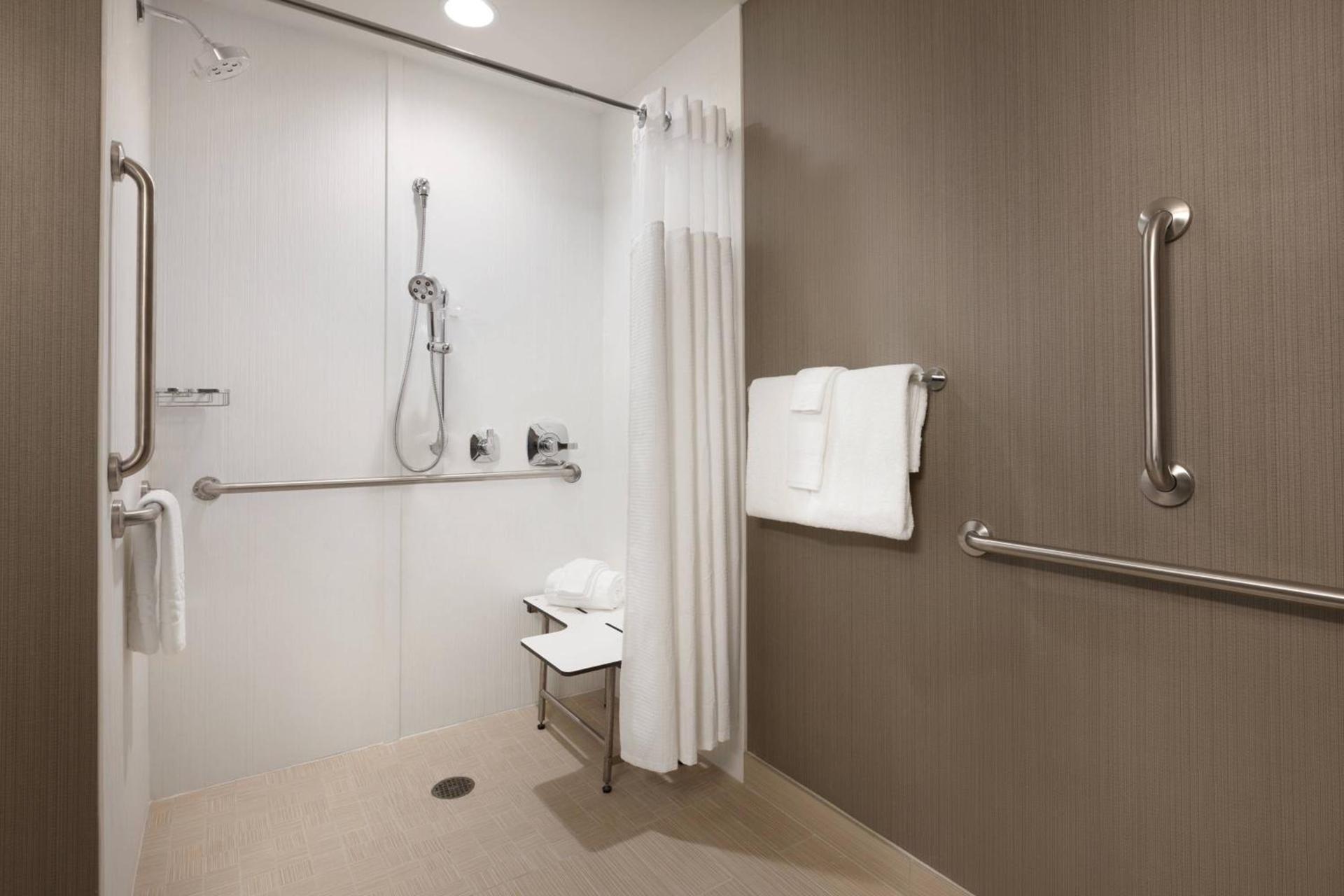 Courtyard by Marriott Boston Dedham/Westwood photo 16
