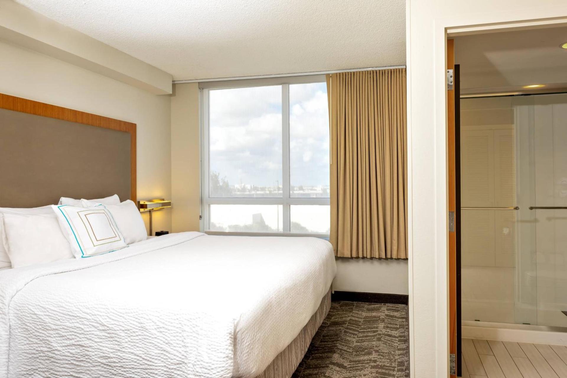 SpringHill Suites by Marriott Miami Airport South Blue Lagoon Area photo 9