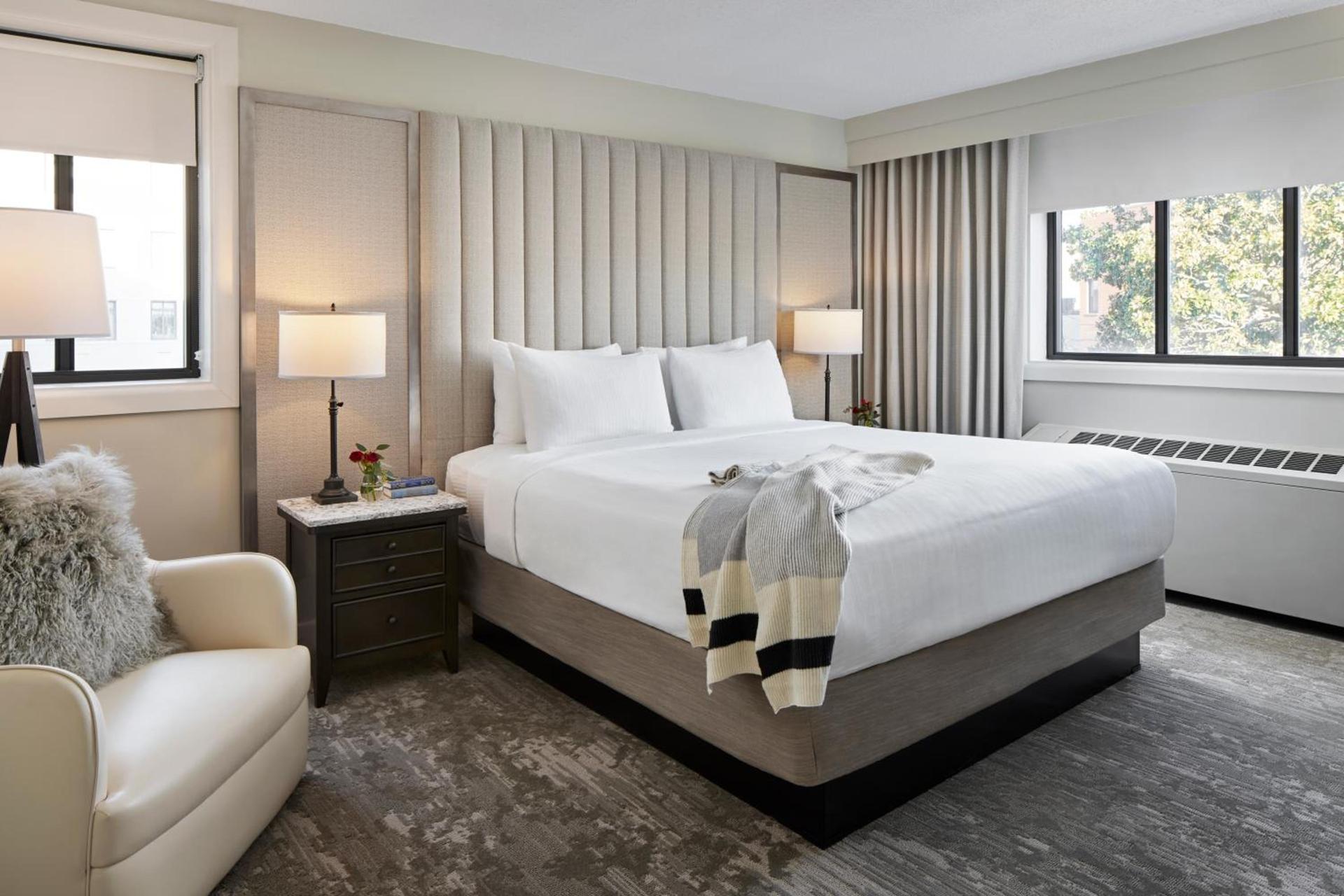Capitol Hill Hotel photo 21
