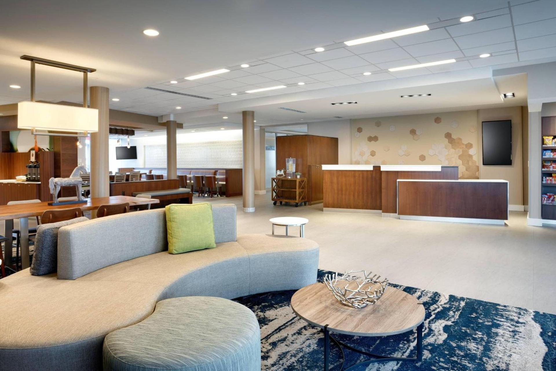 Fairfield Inn & Suites by Marriott Springfield North photo 3