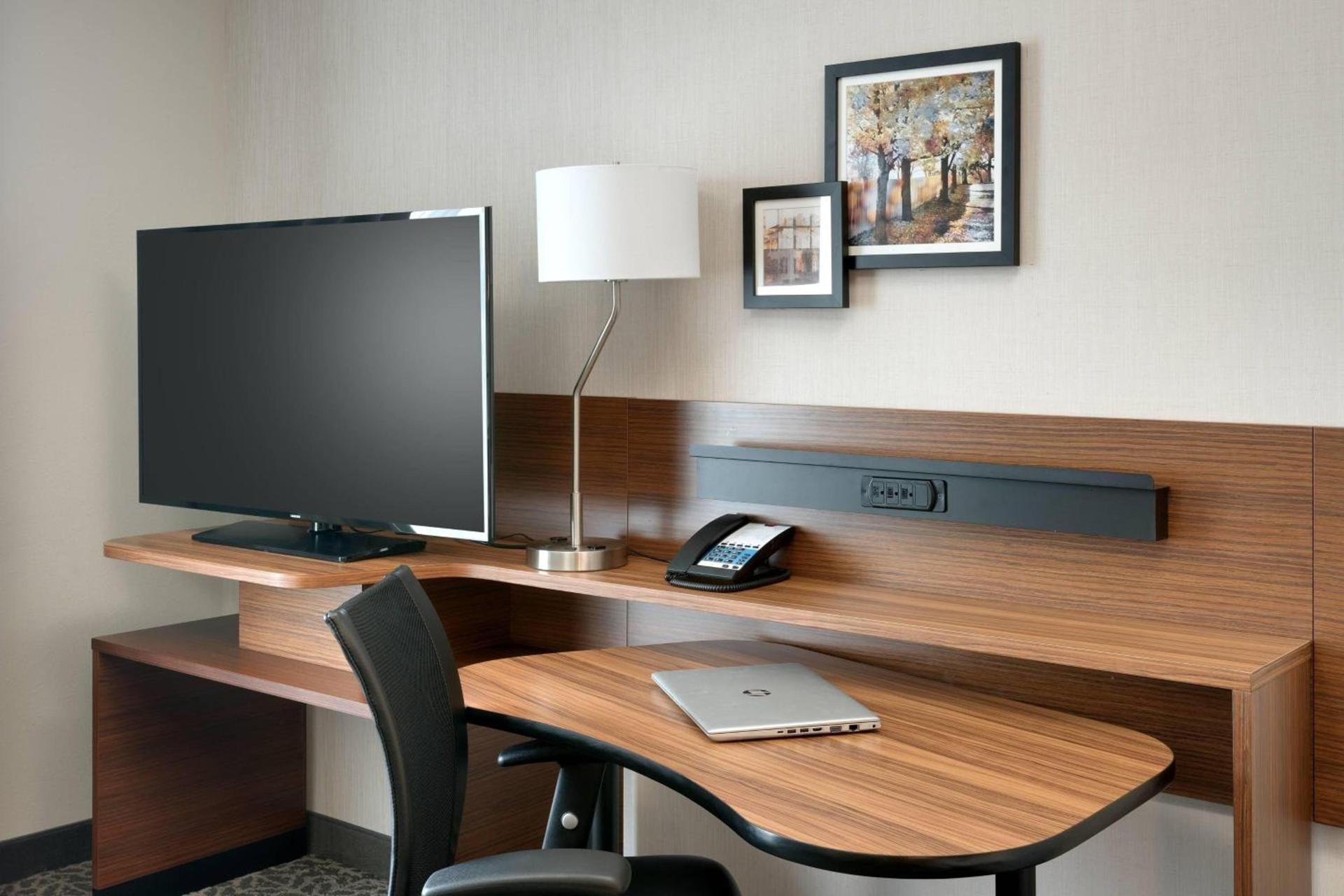Fairfield Inn & Suites by Marriott Springfield North photo 8