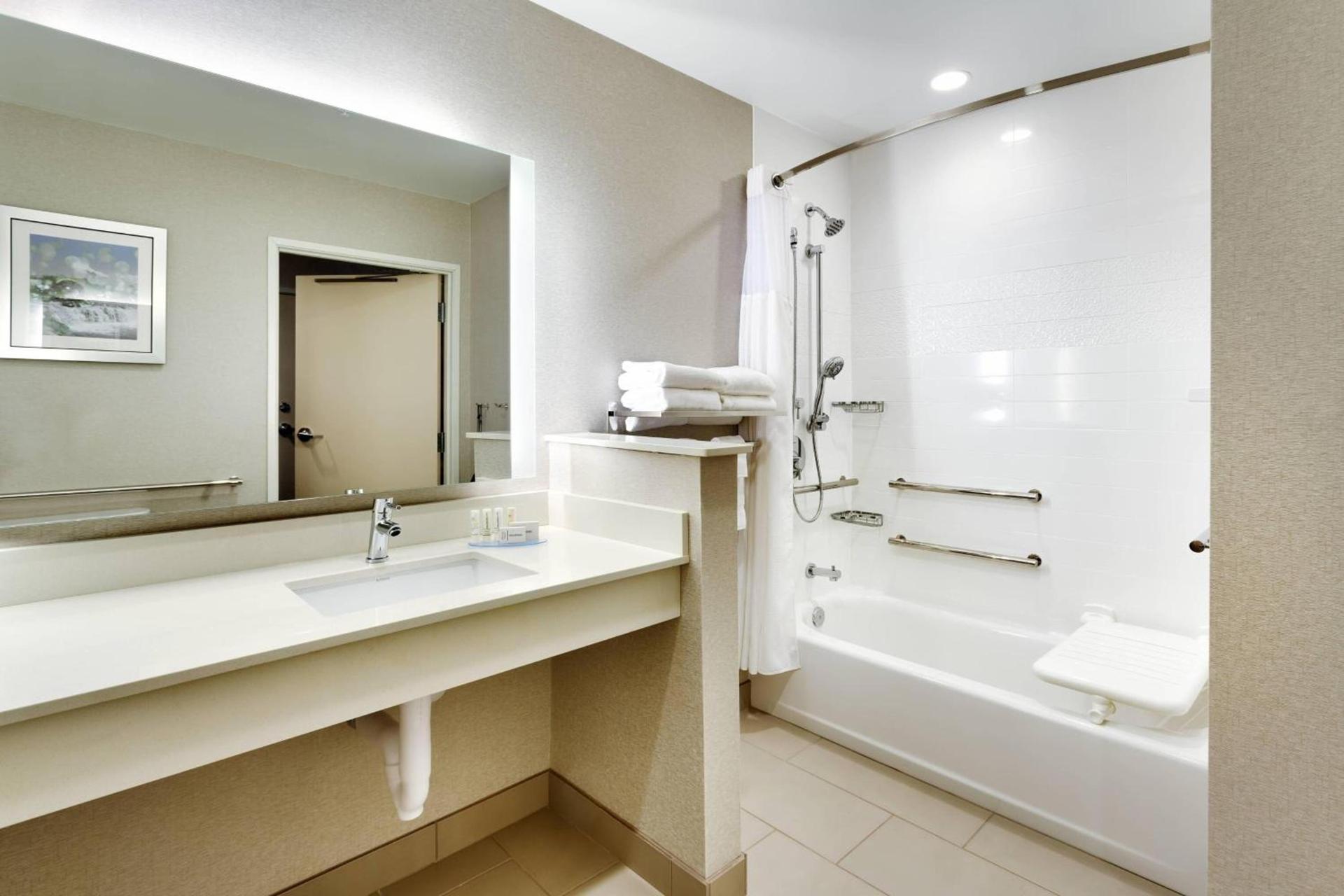 Fairfield Inn & Suites by Marriott Springfield North photo 13