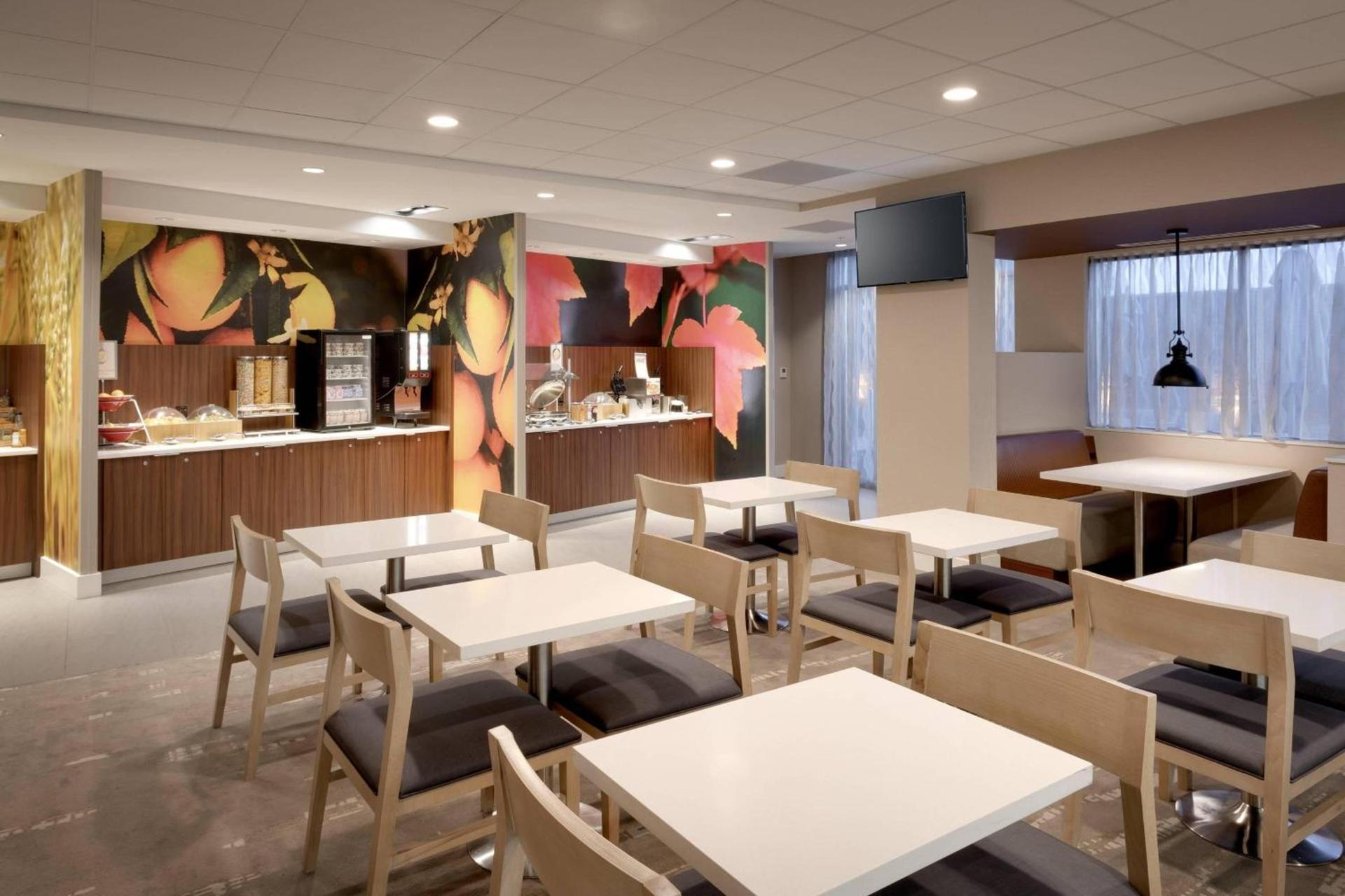 Fairfield Inn & Suites by Marriott Springfield North photo 22
