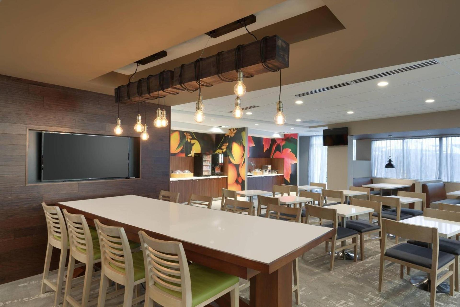 Fairfield Inn & Suites by Marriott Springfield North photo 23