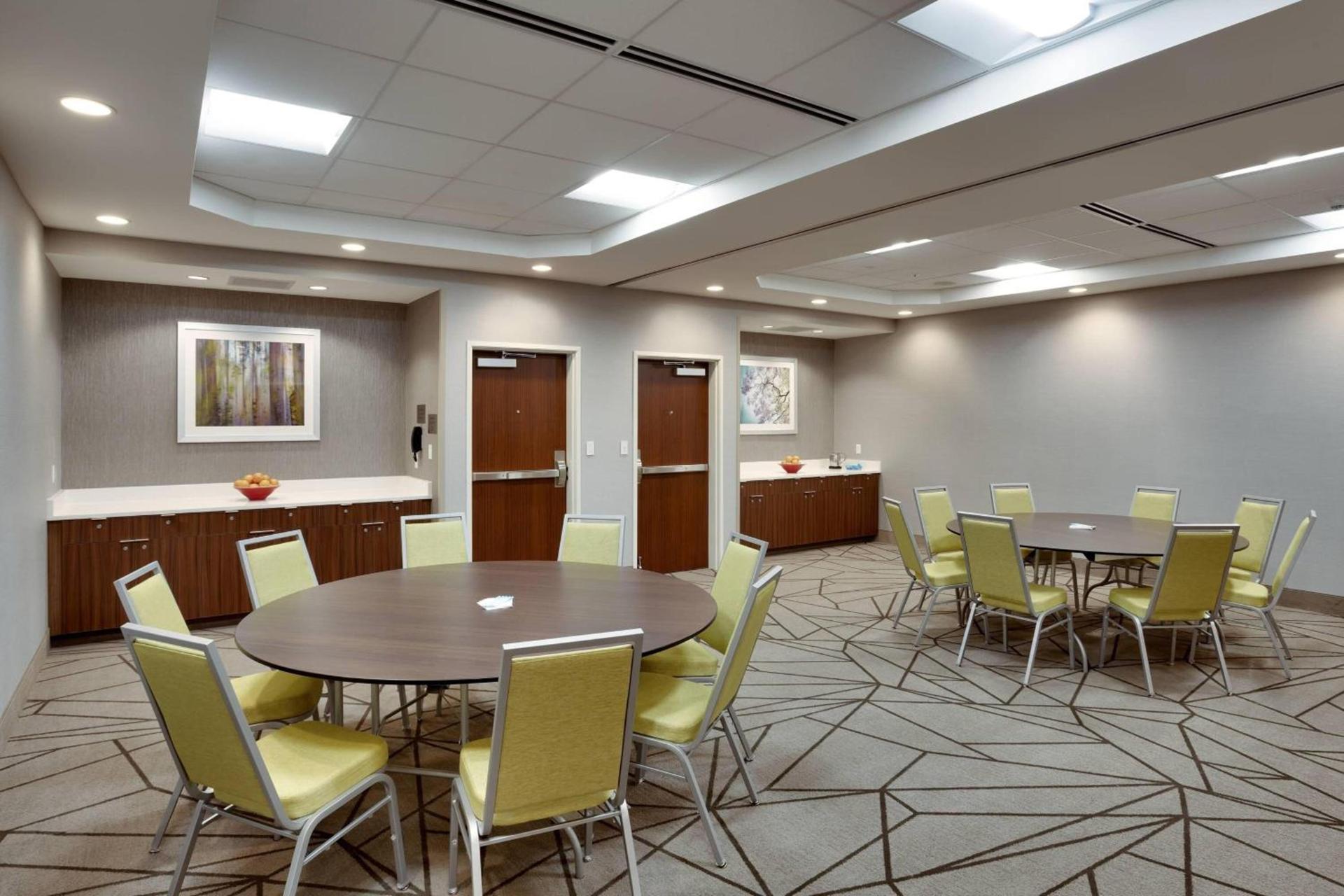 Fairfield Inn & Suites by Marriott Springfield North photo 36