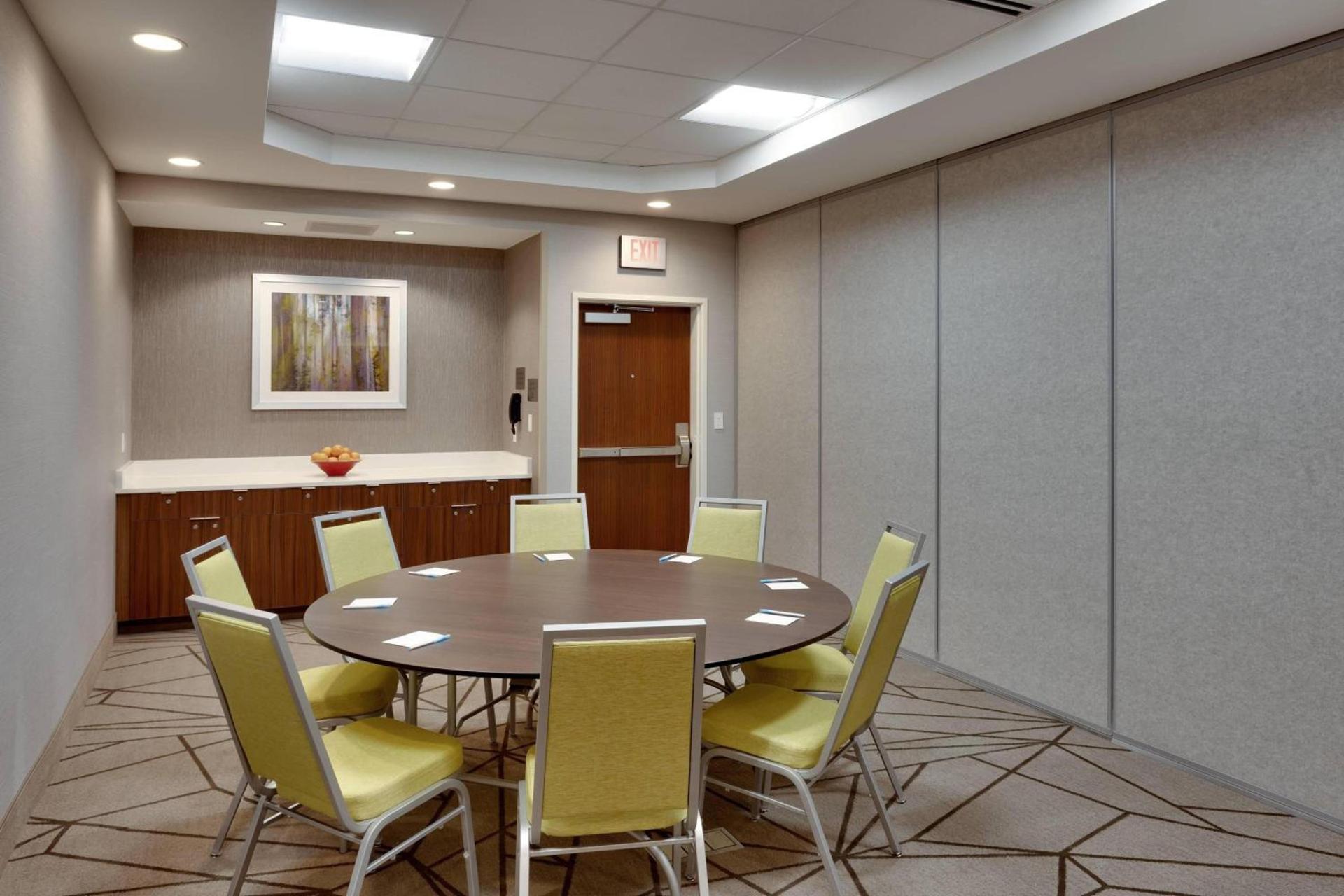 Fairfield Inn & Suites by Marriott Springfield North photo 37