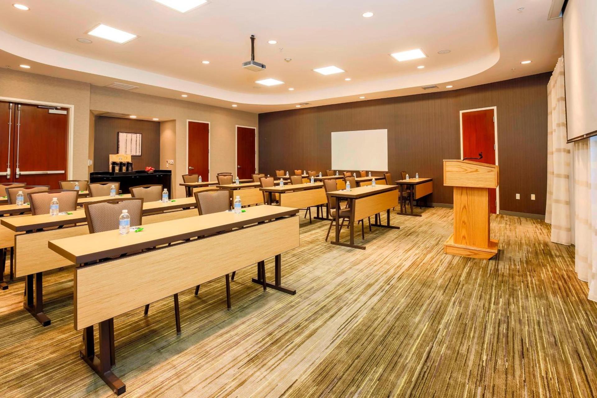 Courtyard by Marriott Dallas Arlington South photo 42