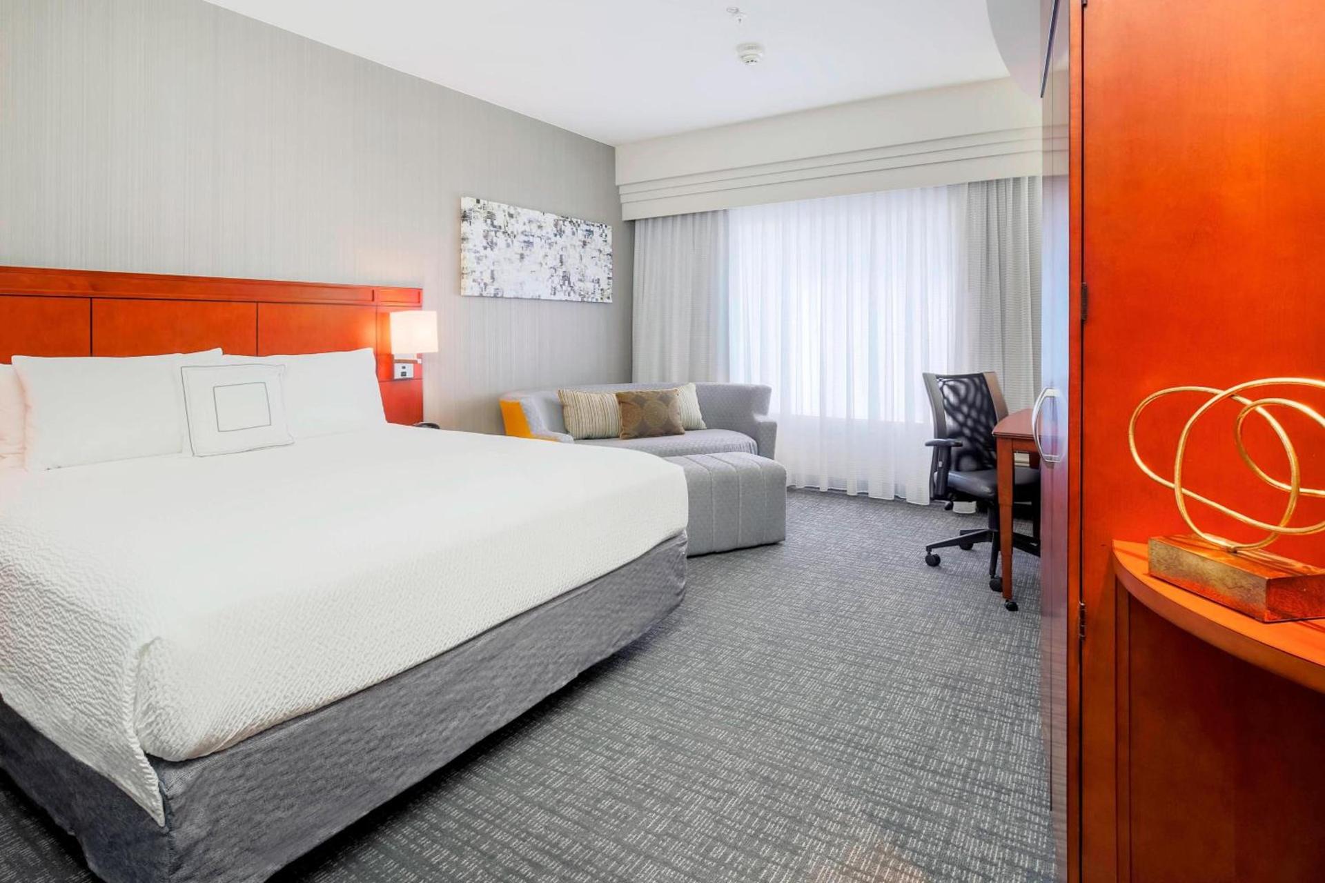Courtyard by Marriott Dallas Arlington South photo 9