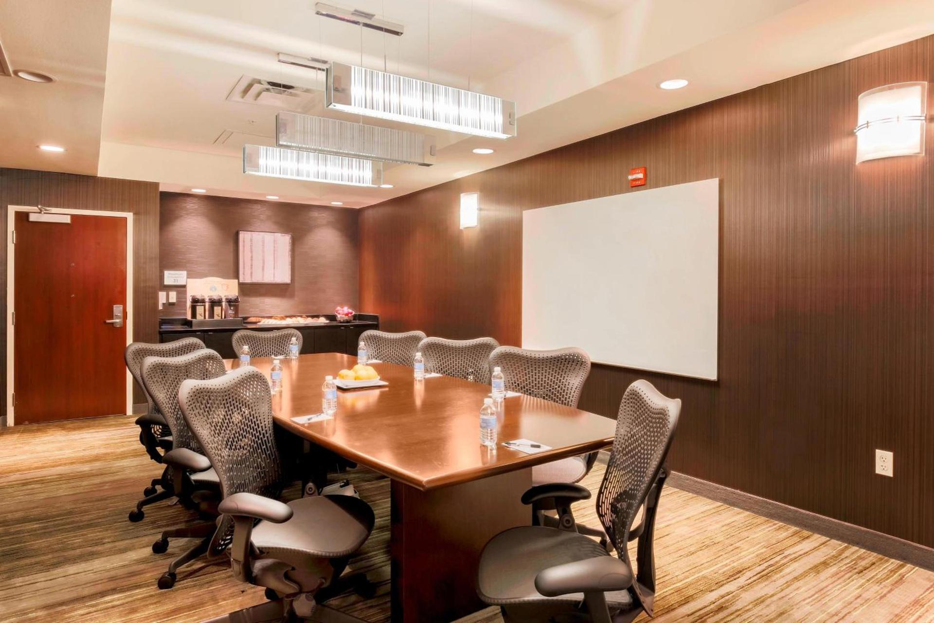 Courtyard by Marriott Dallas Arlington South photo 41