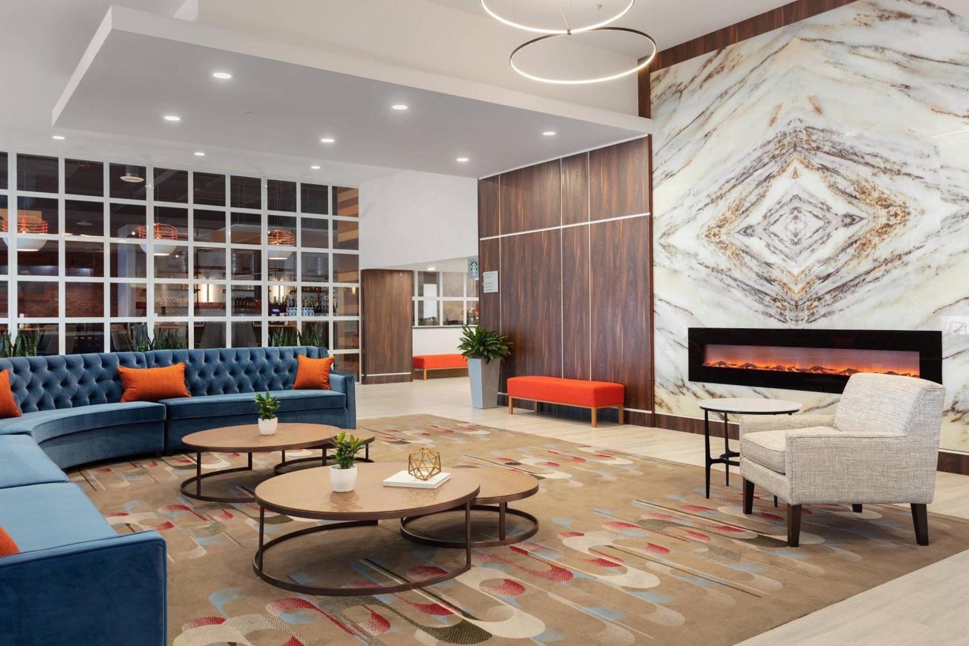 Delta Hotels by Marriott Indianapolis Airport photo 3