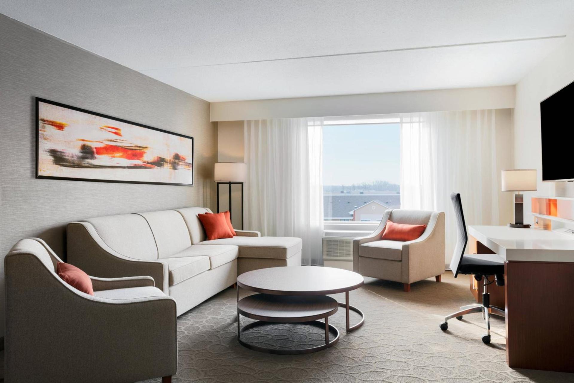 Delta Hotels by Marriott Indianapolis Airport photo 10