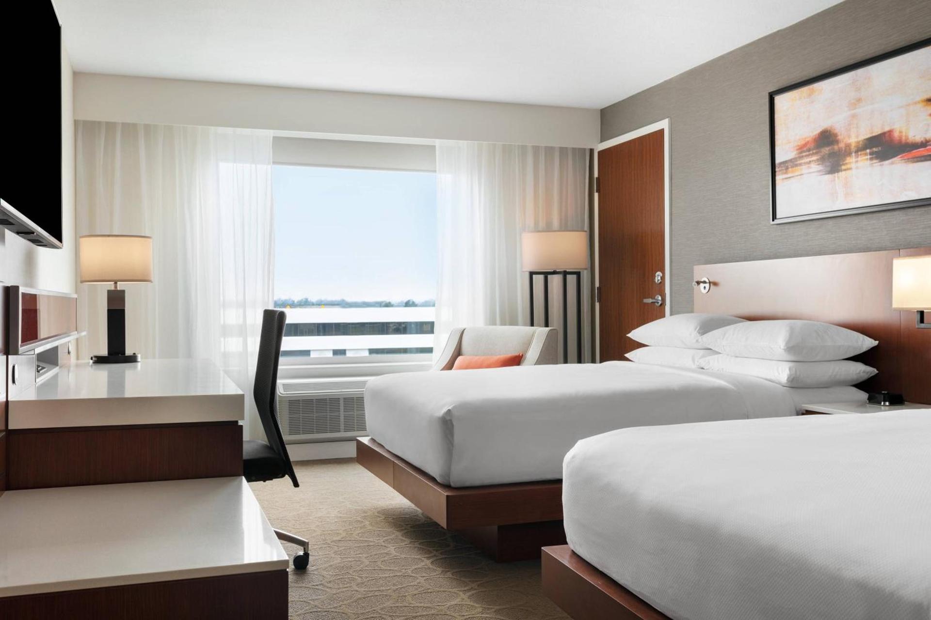 Delta Hotels by Marriott Indianapolis Airport photo 5