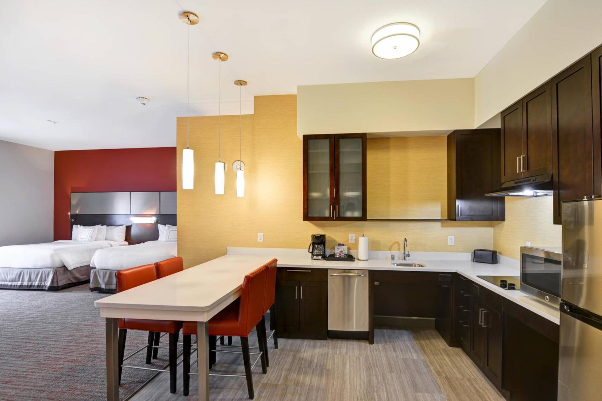 Residence Inn by Marriott Milwaukee North/Glendale photo 5