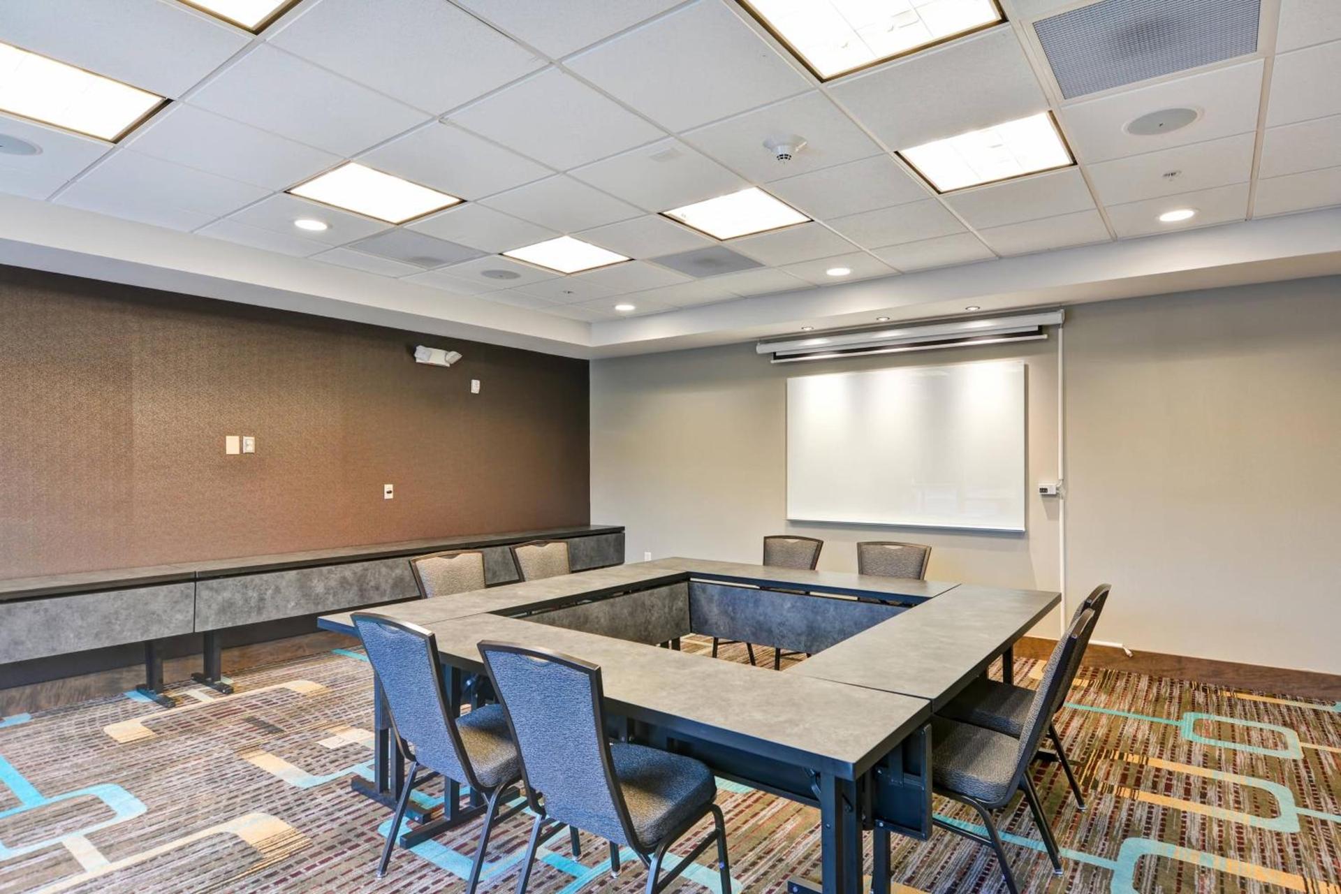 Residence Inn by Marriott Milwaukee North/Glendale photo 20