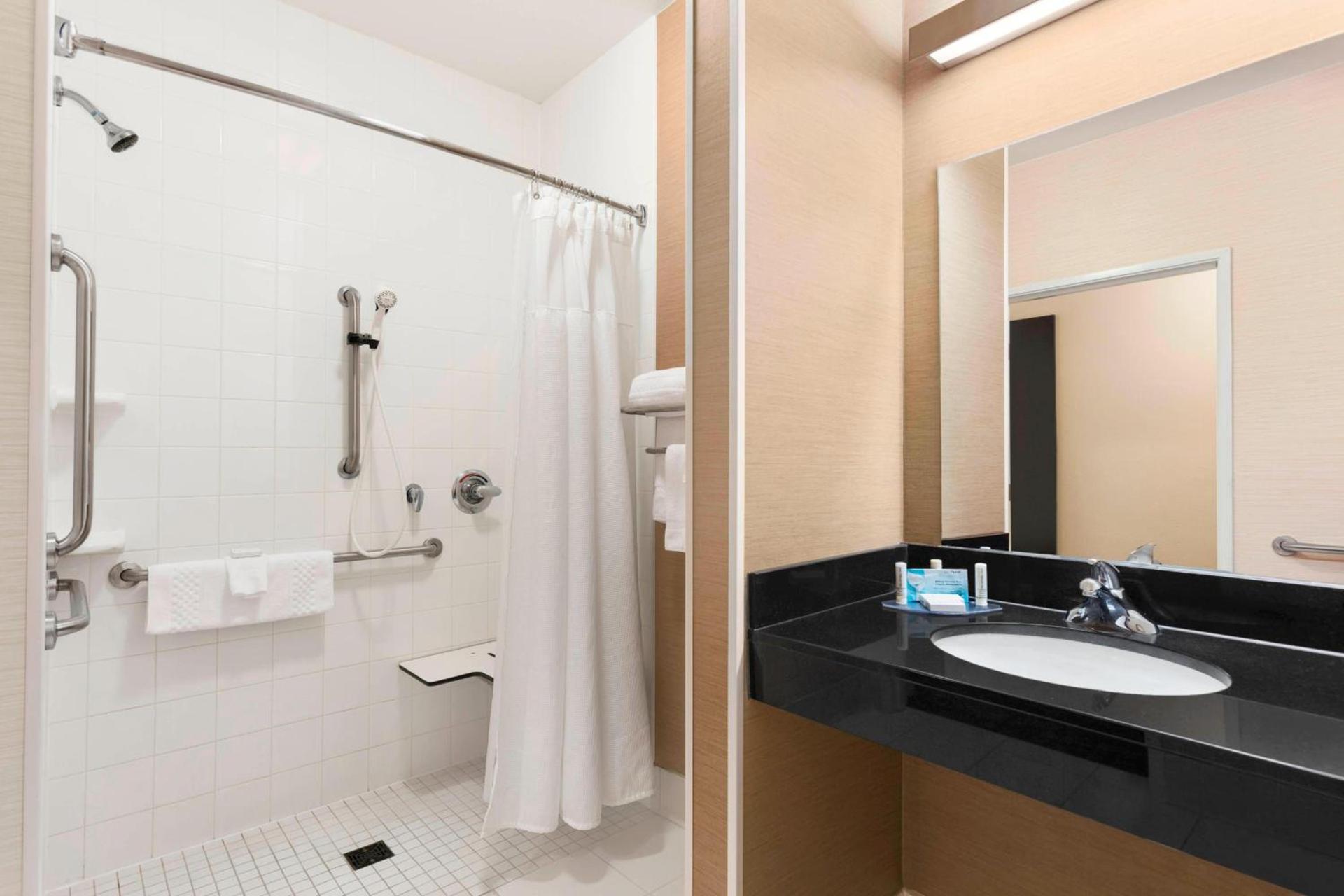 SureStay by Best Western Mount Pleasant Racine photo 10