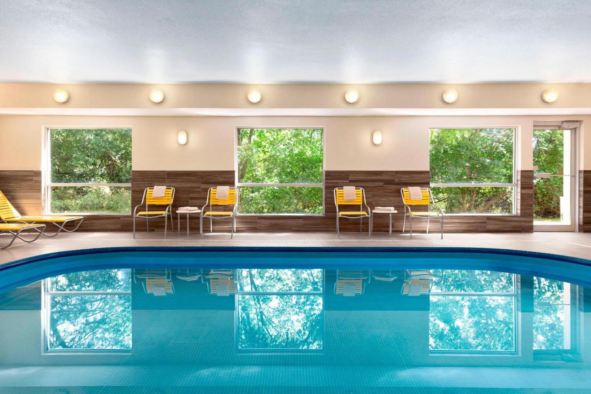 SureStay by Best Western Mount Pleasant Racine photo 18