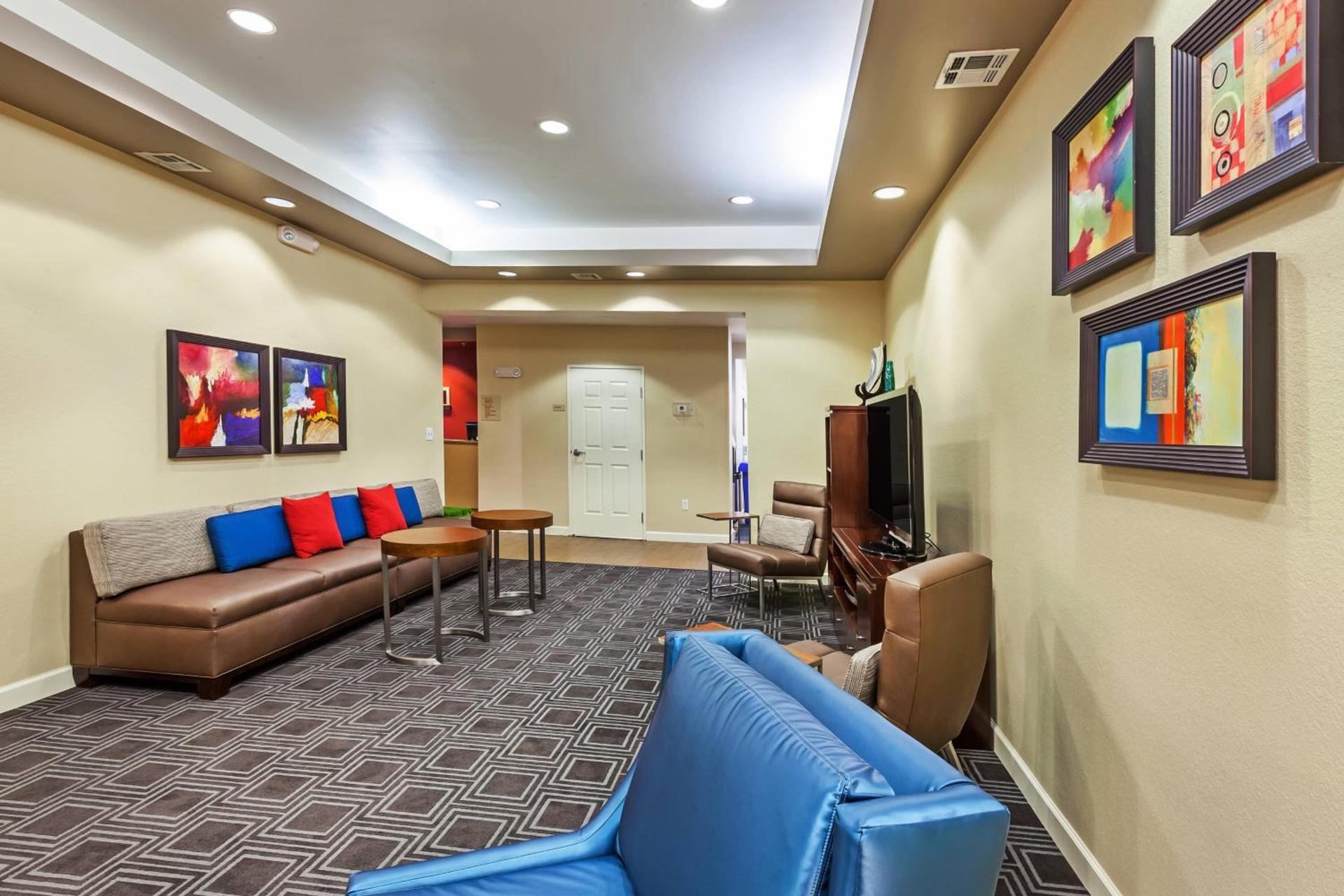 TownePlace Suites by Marriott Tulsa Broken Arrow photo 2