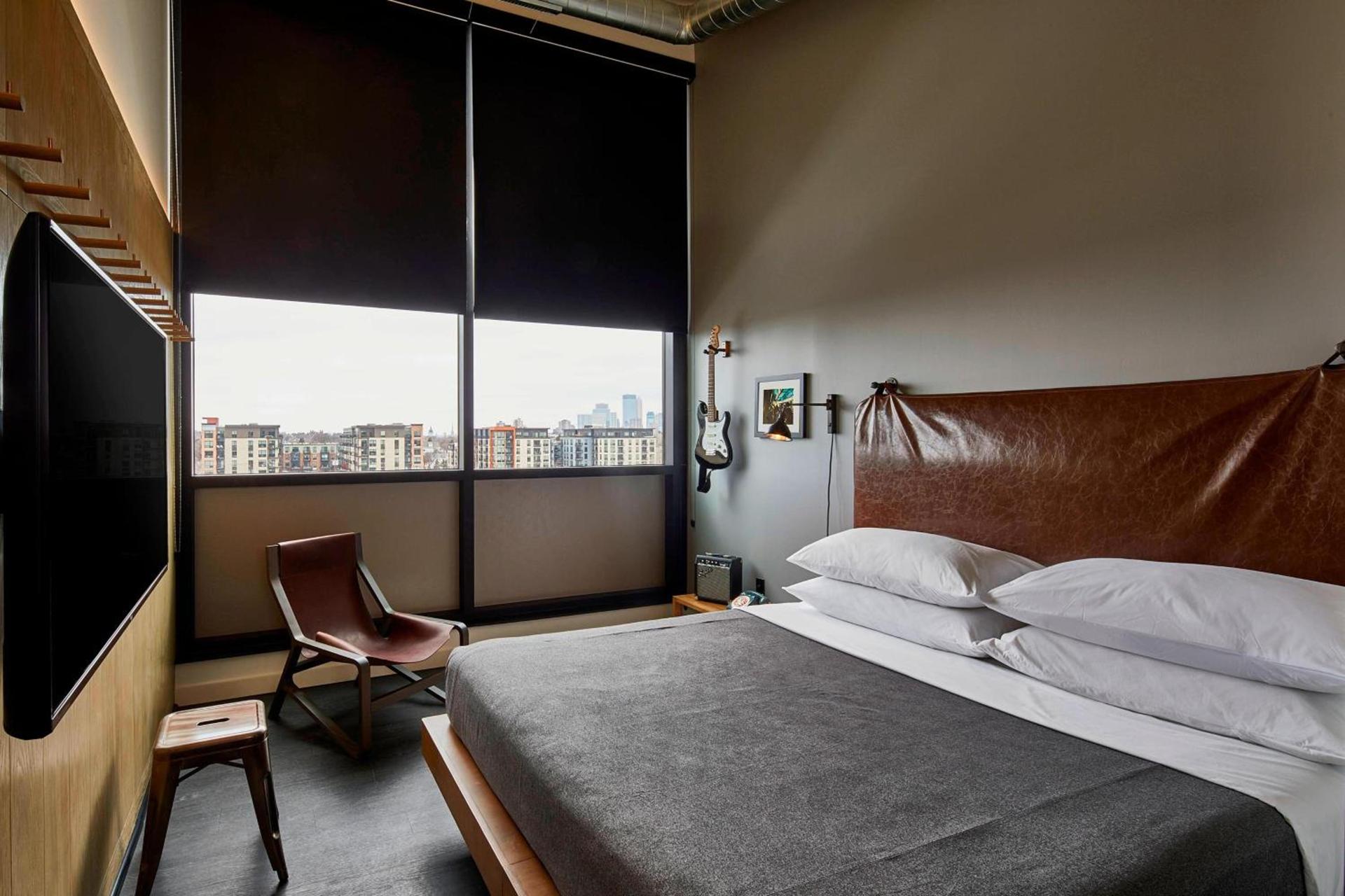 MOXY Minneapolis Uptown photo 9