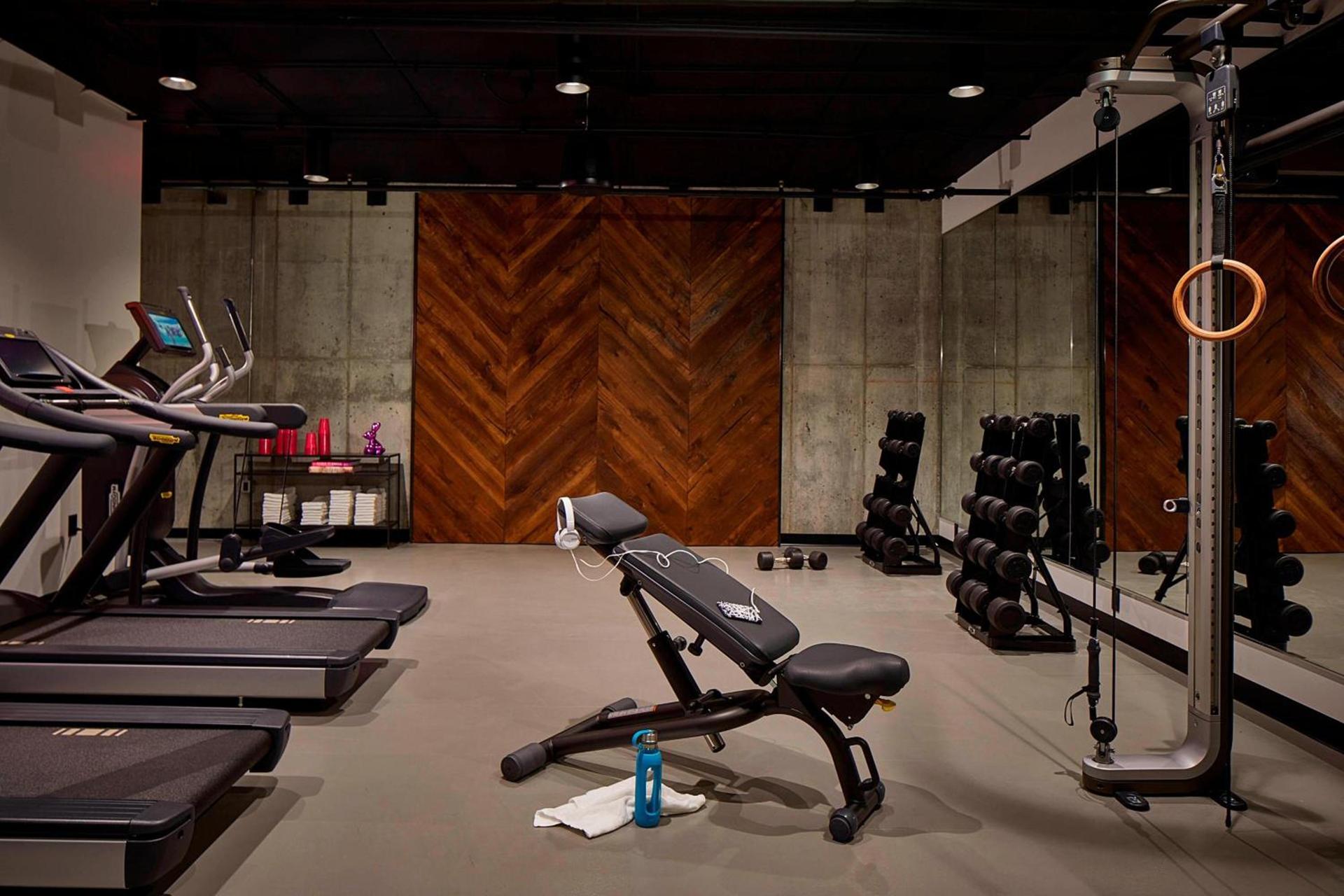 MOXY Minneapolis Uptown photo 22