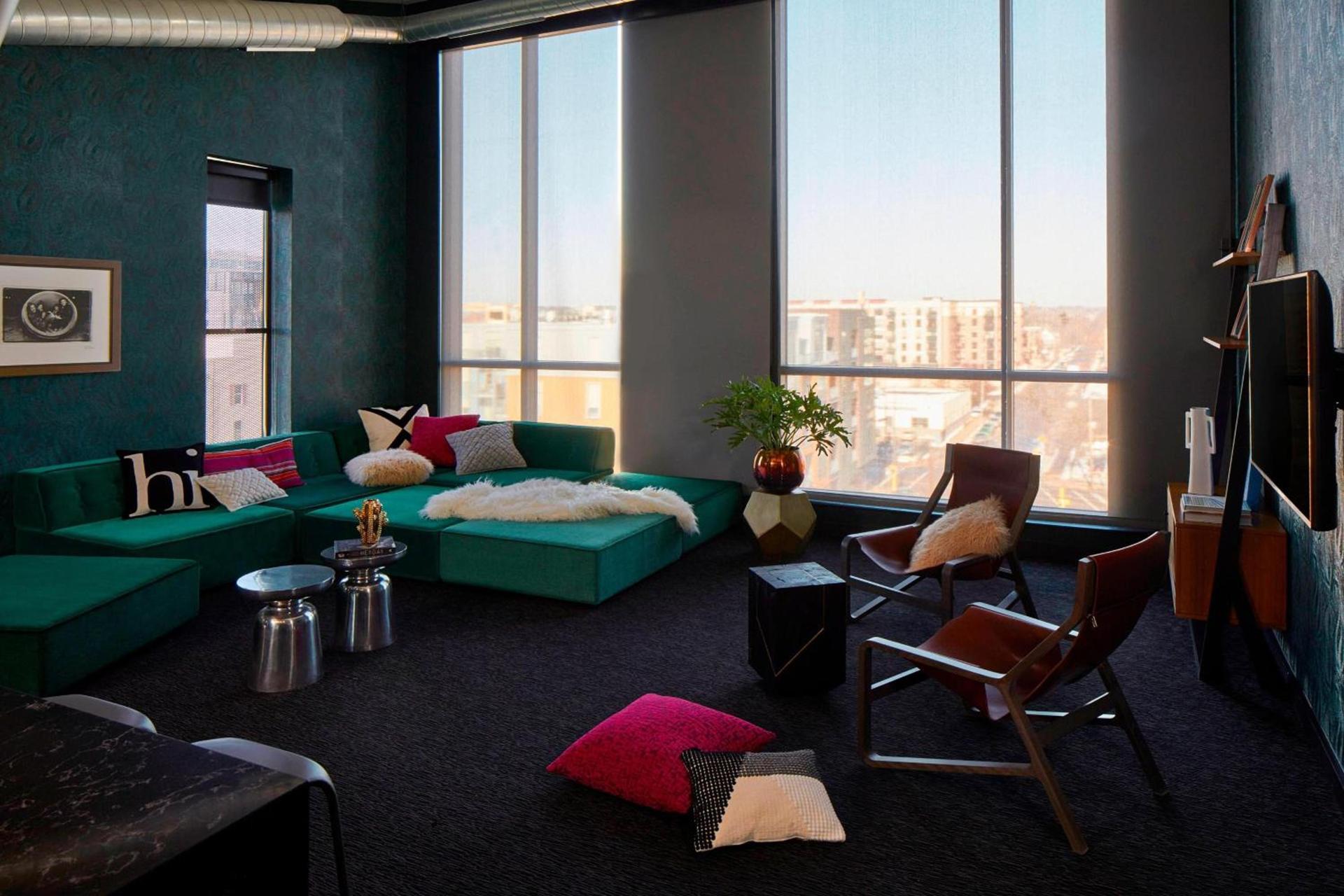 MOXY Minneapolis Uptown photo 23