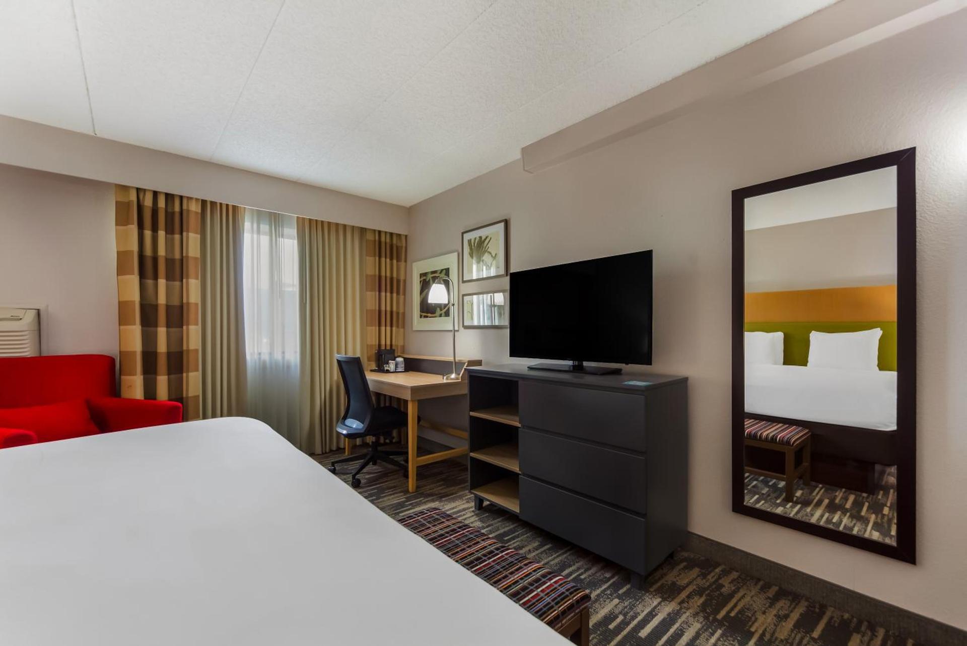 Wingate by Wyndham Lincoln Airport East I-80 photo 40