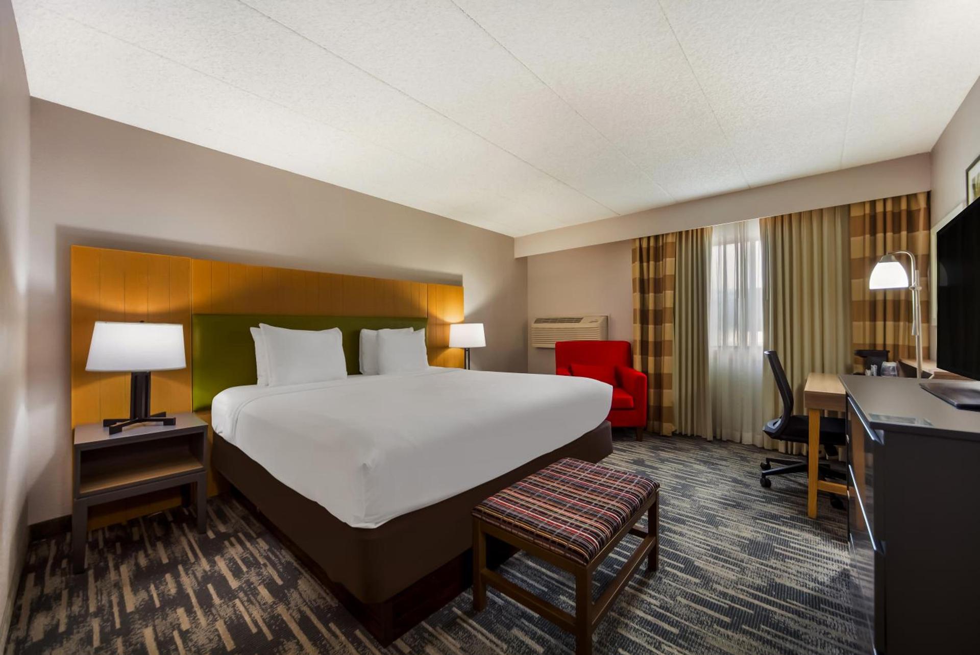 Wingate by Wyndham Lincoln Airport East I-80 photo 38