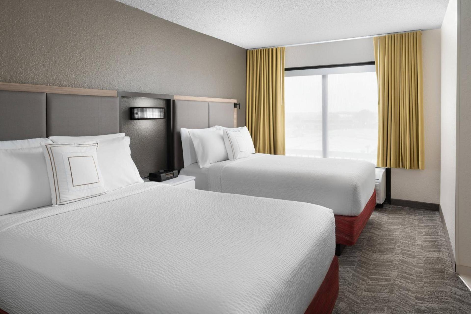 SpringHill Suites Houston Hobby Airport photo 5