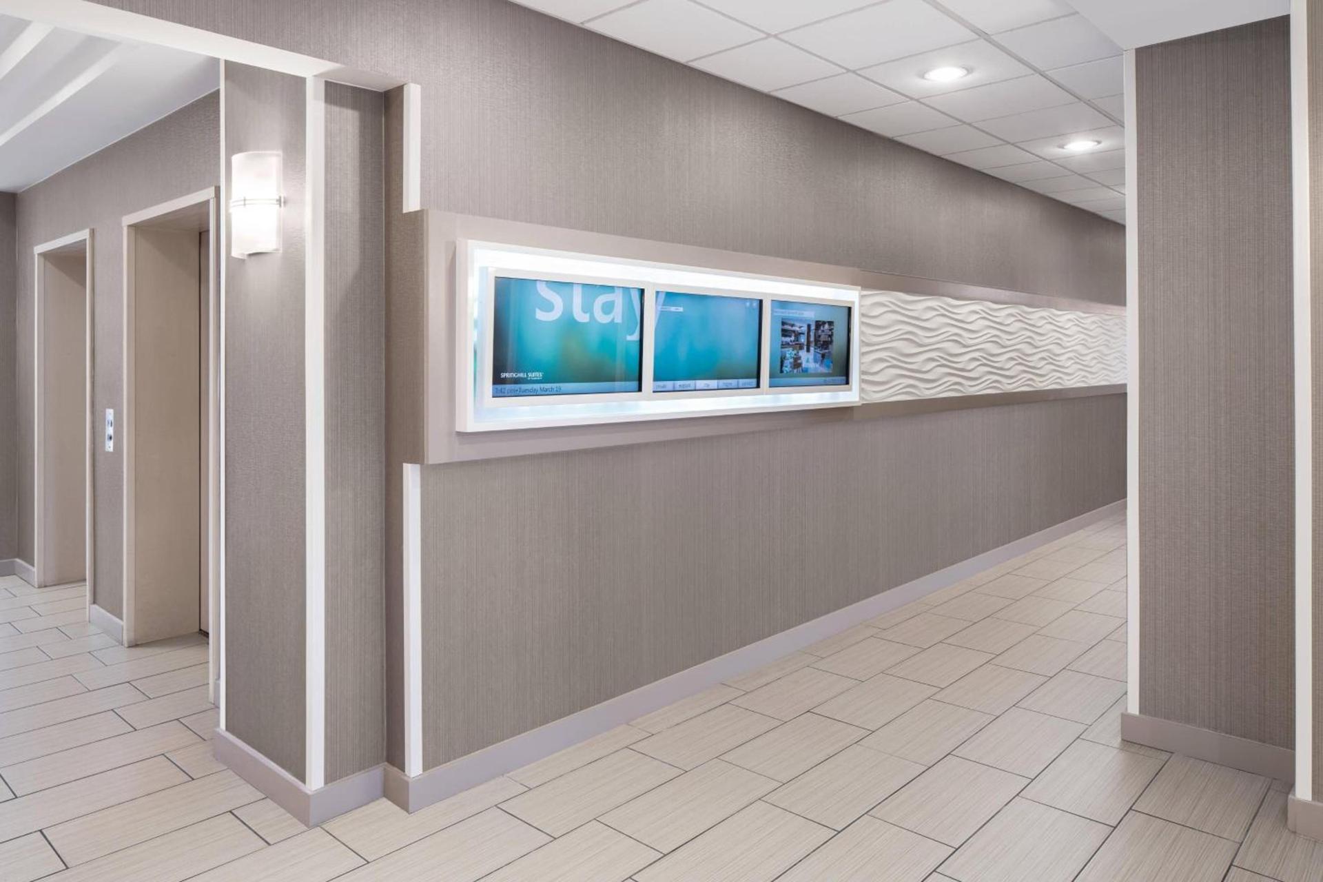 SpringHill Suites Houston Hobby Airport photo 14