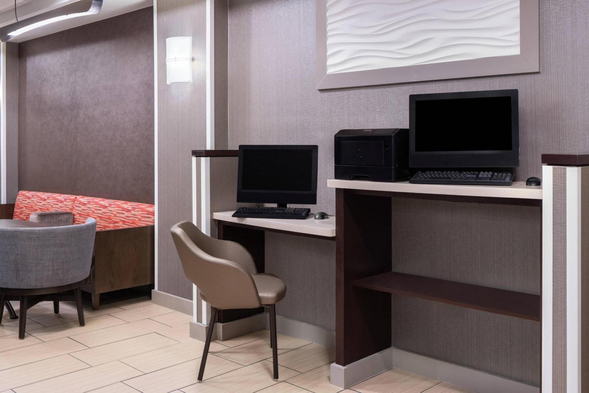 SpringHill Suites Houston Hobby Airport photo 15