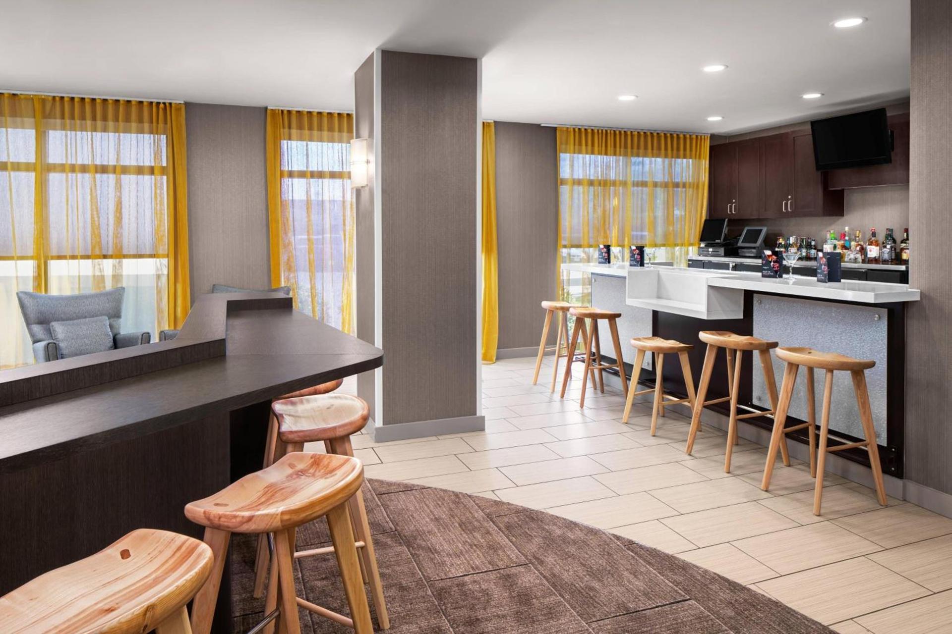 SpringHill Suites Houston Hobby Airport photo 18