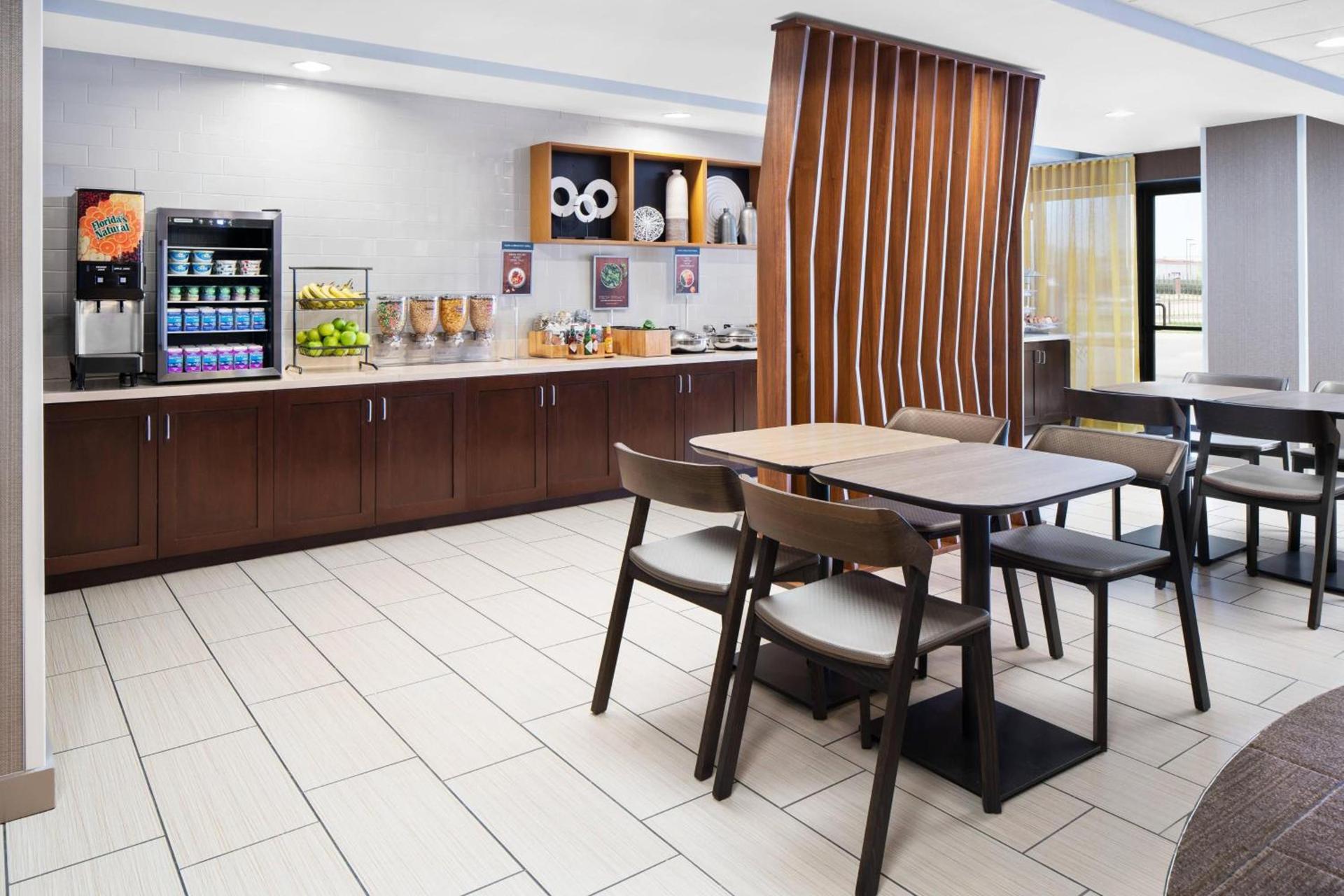 SpringHill Suites Houston Hobby Airport photo 19