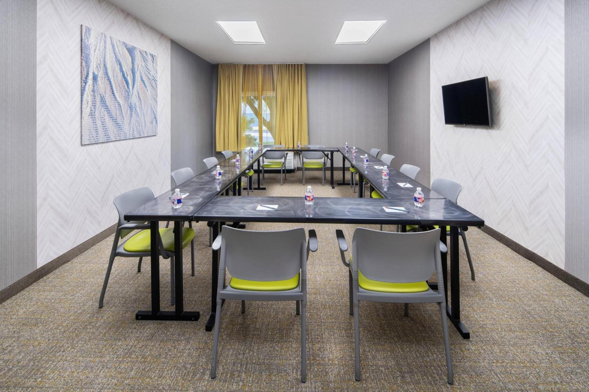 SpringHill Suites Houston Hobby Airport photo 25
