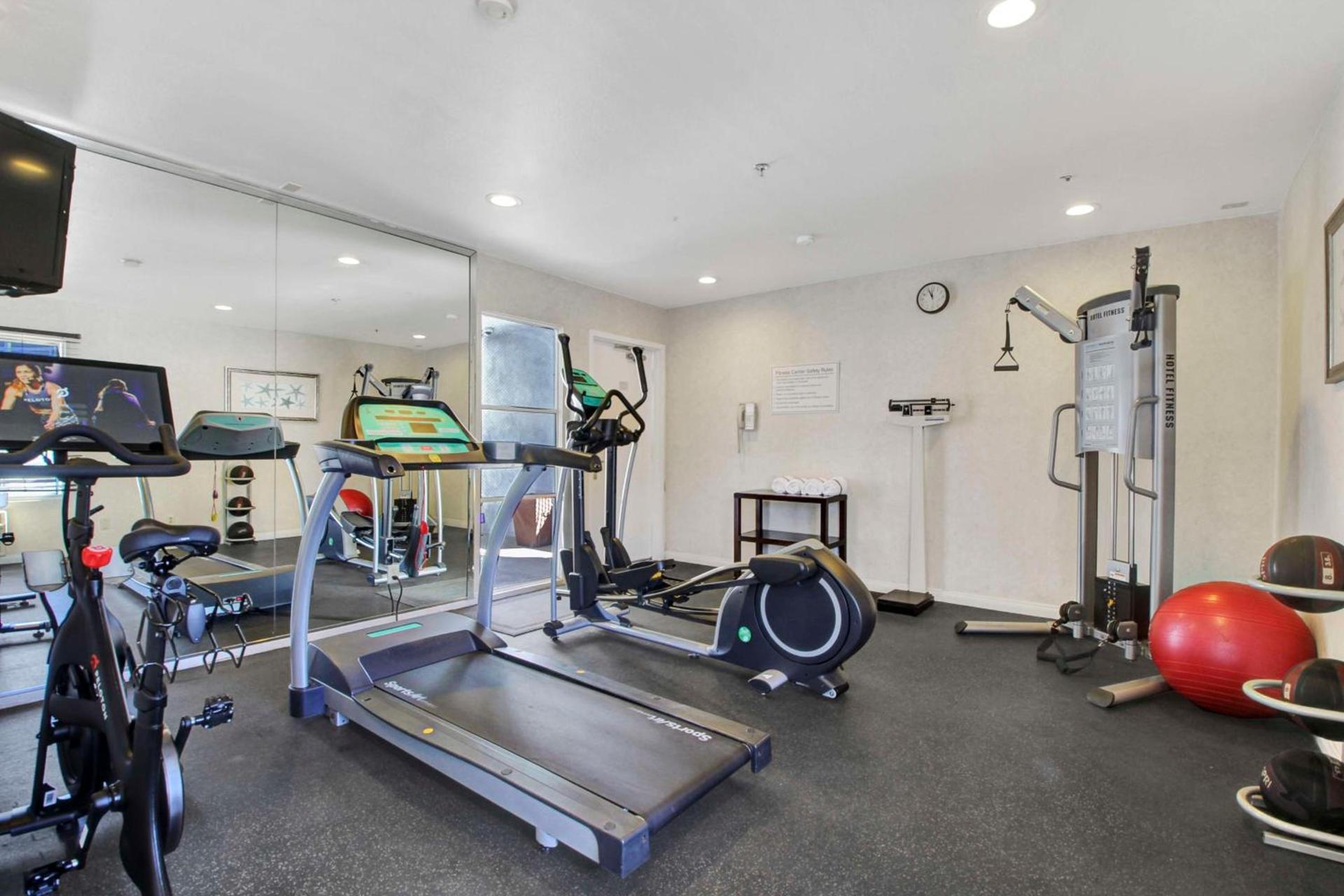 Best Western Plus Marina Shores Hotel photo 7