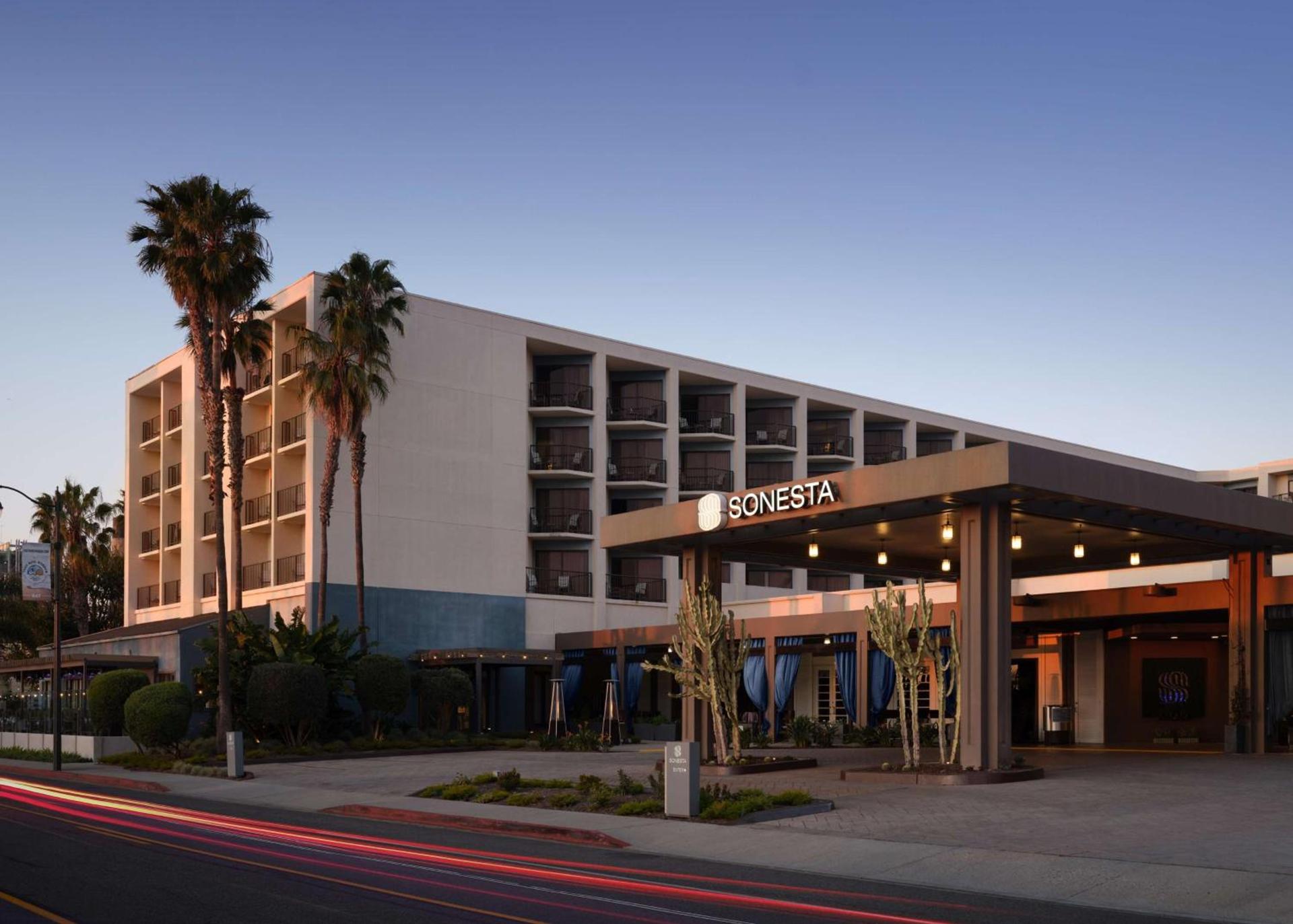 Sonesta Redondo Beach and Marina photo 2