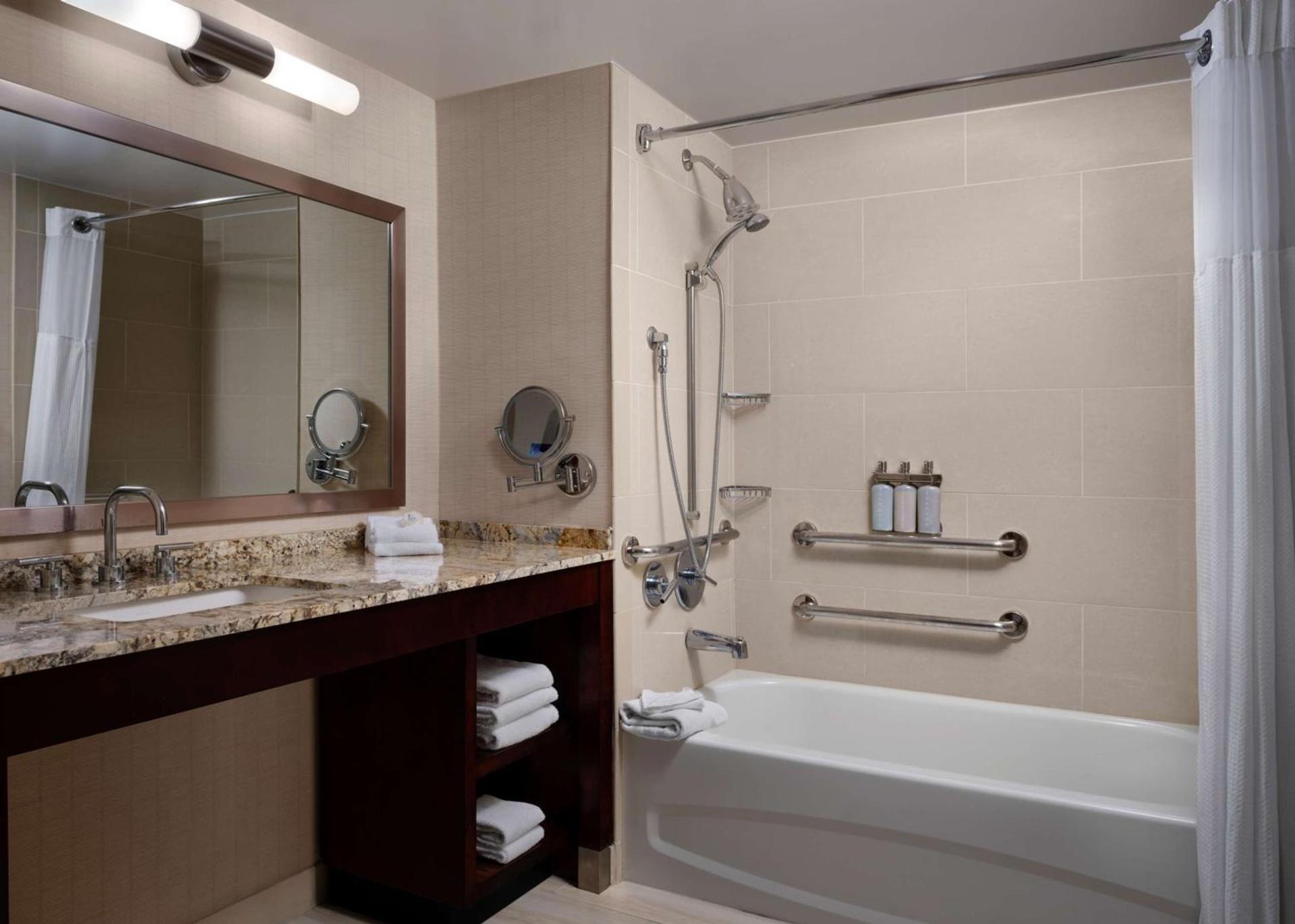 Sonesta Redondo Beach and Marina photo 38
