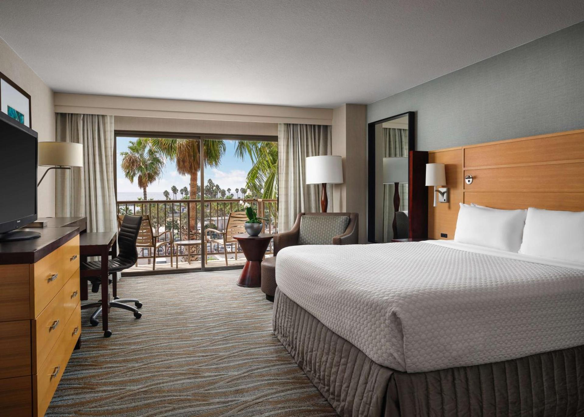 Sonesta Redondo Beach and Marina photo 40