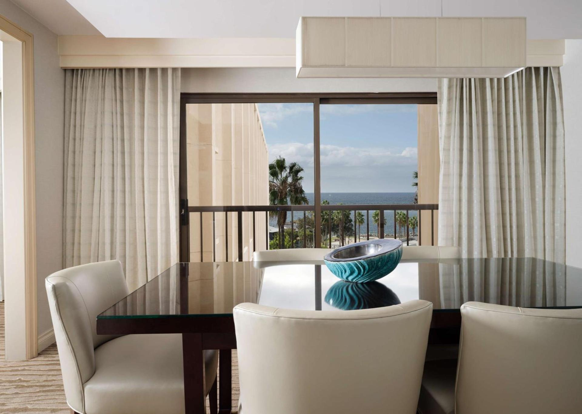 Sonesta Redondo Beach and Marina photo 45