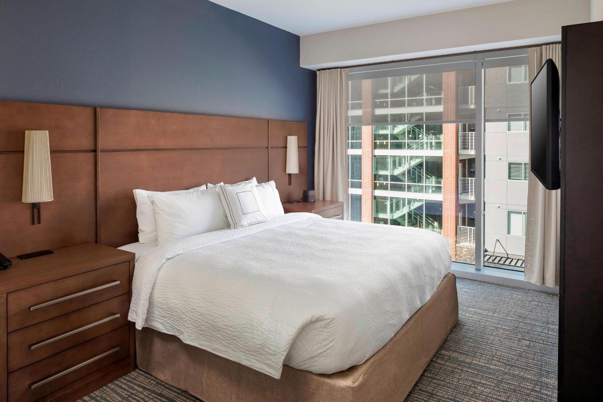 Residence Inn by Marriott Greenville Downtown photo 10