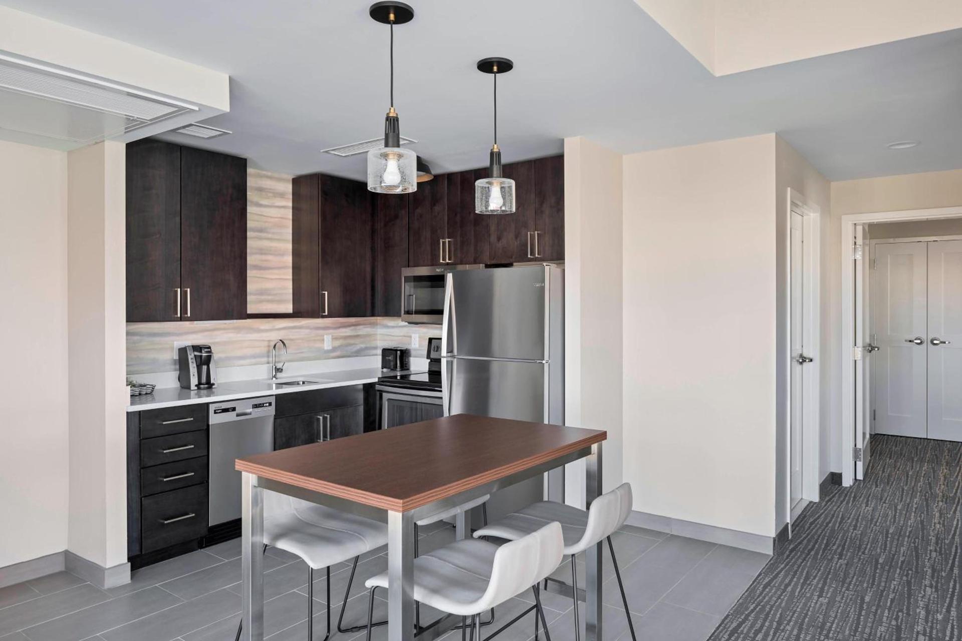 Residence Inn by Marriott Greenville Downtown photo 12