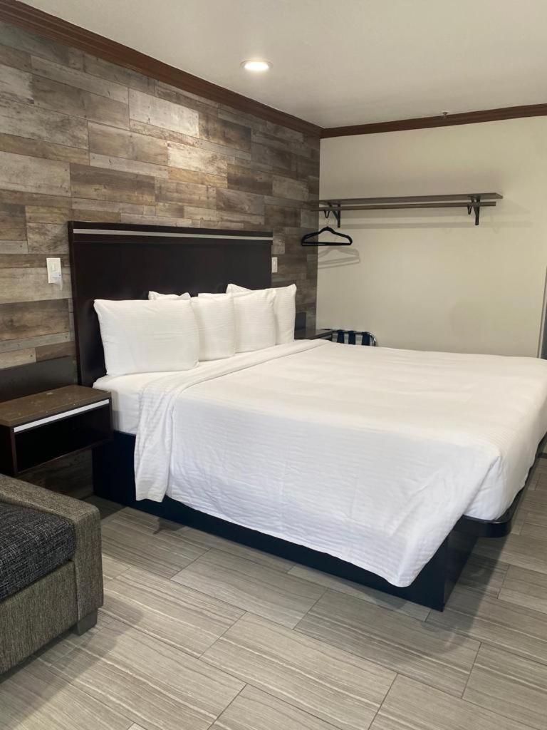 Starlight Inn Huntington Beach photo 15